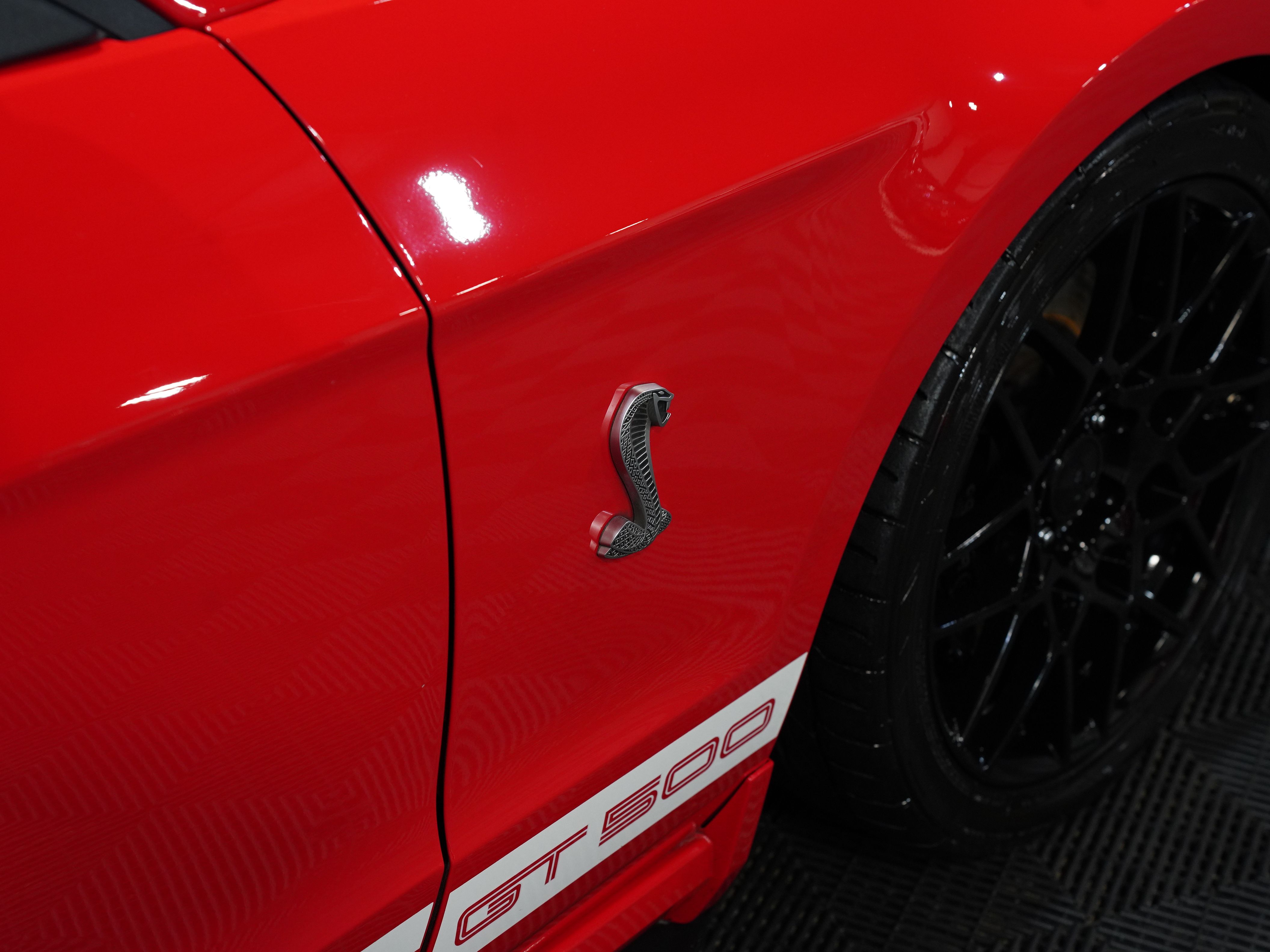 RED, 2013 FORD MUSTANG Image 13
