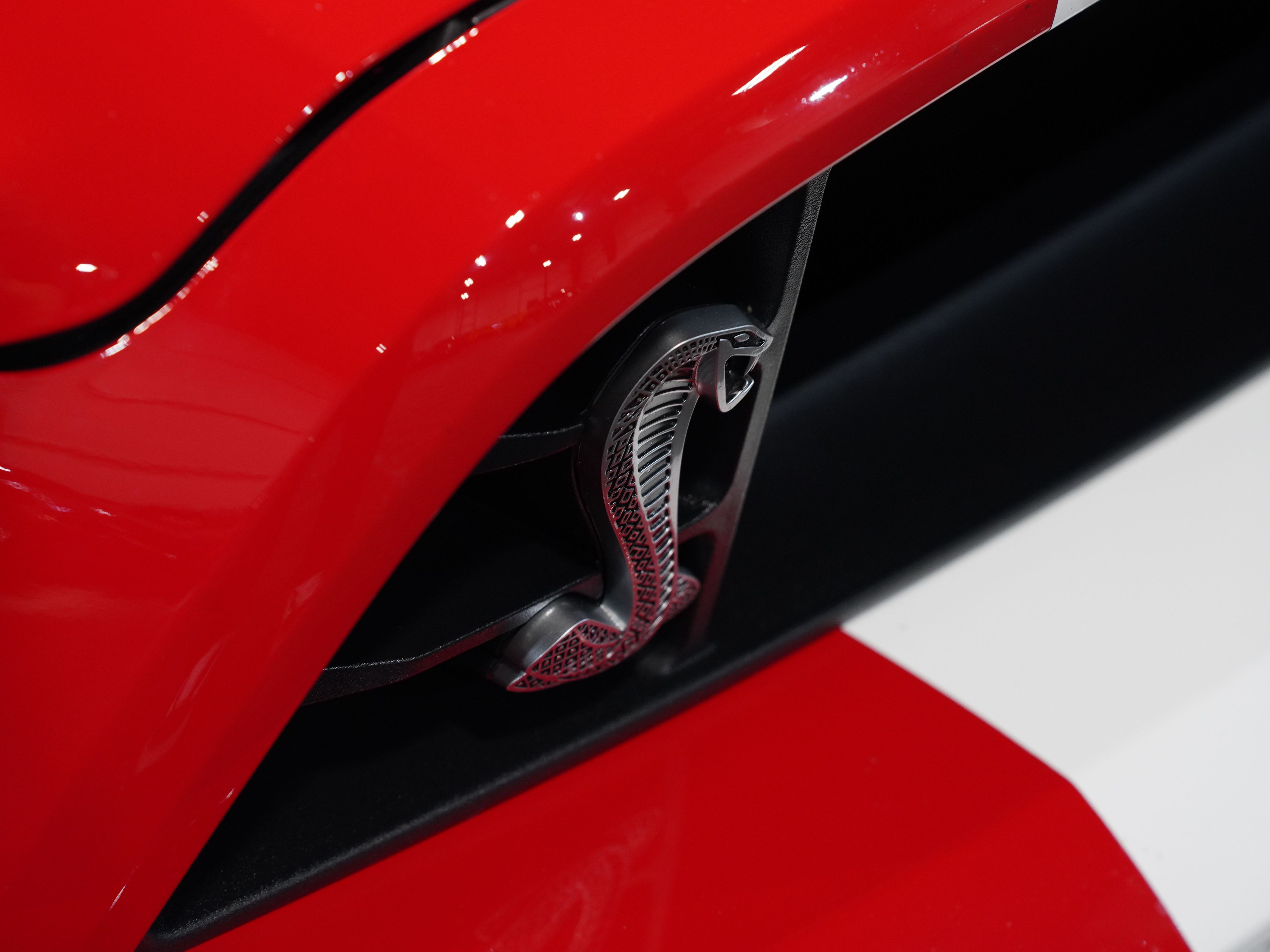 RED, 2013 FORD MUSTANG Image 17