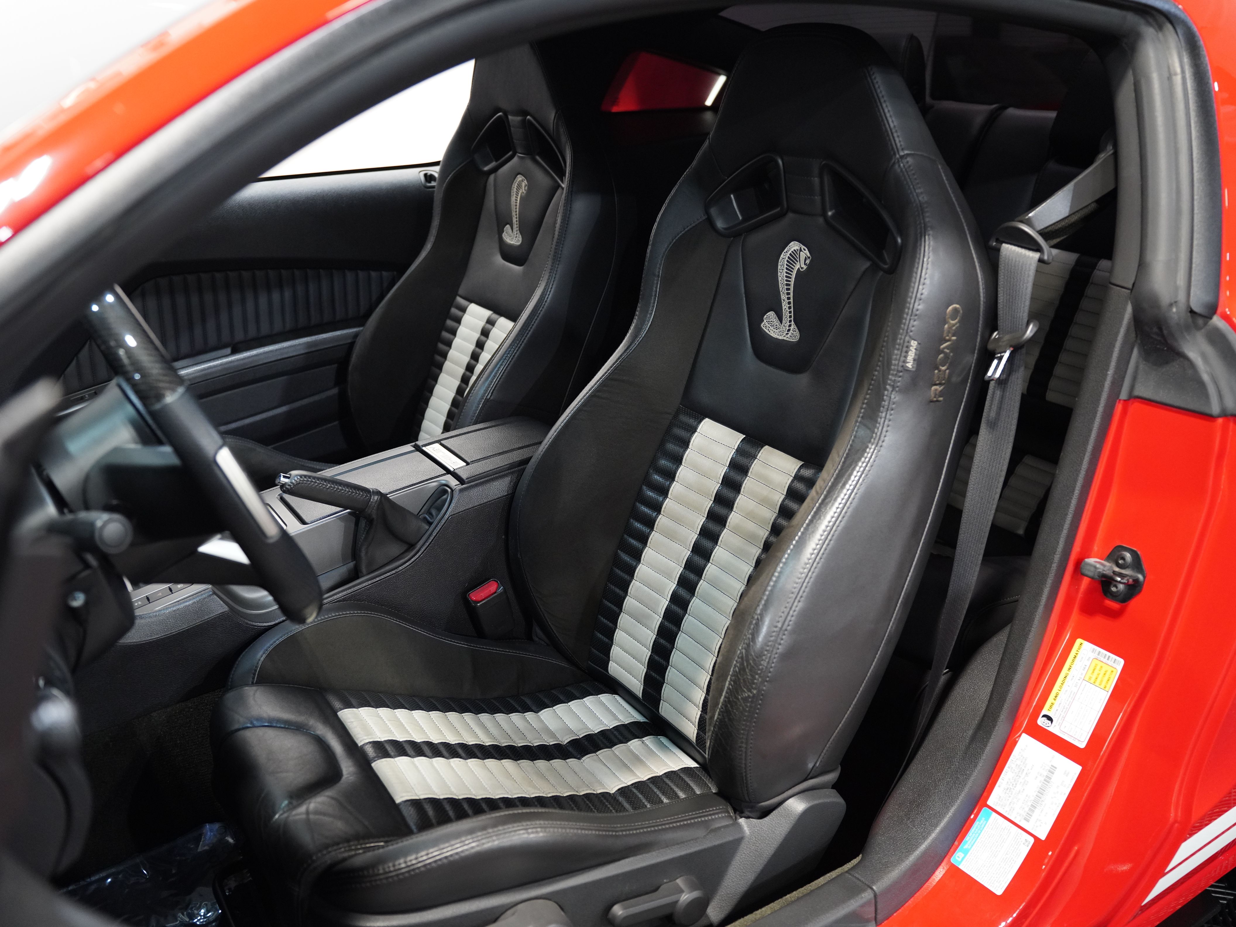 RED, 2013 FORD MUSTANG Image 31