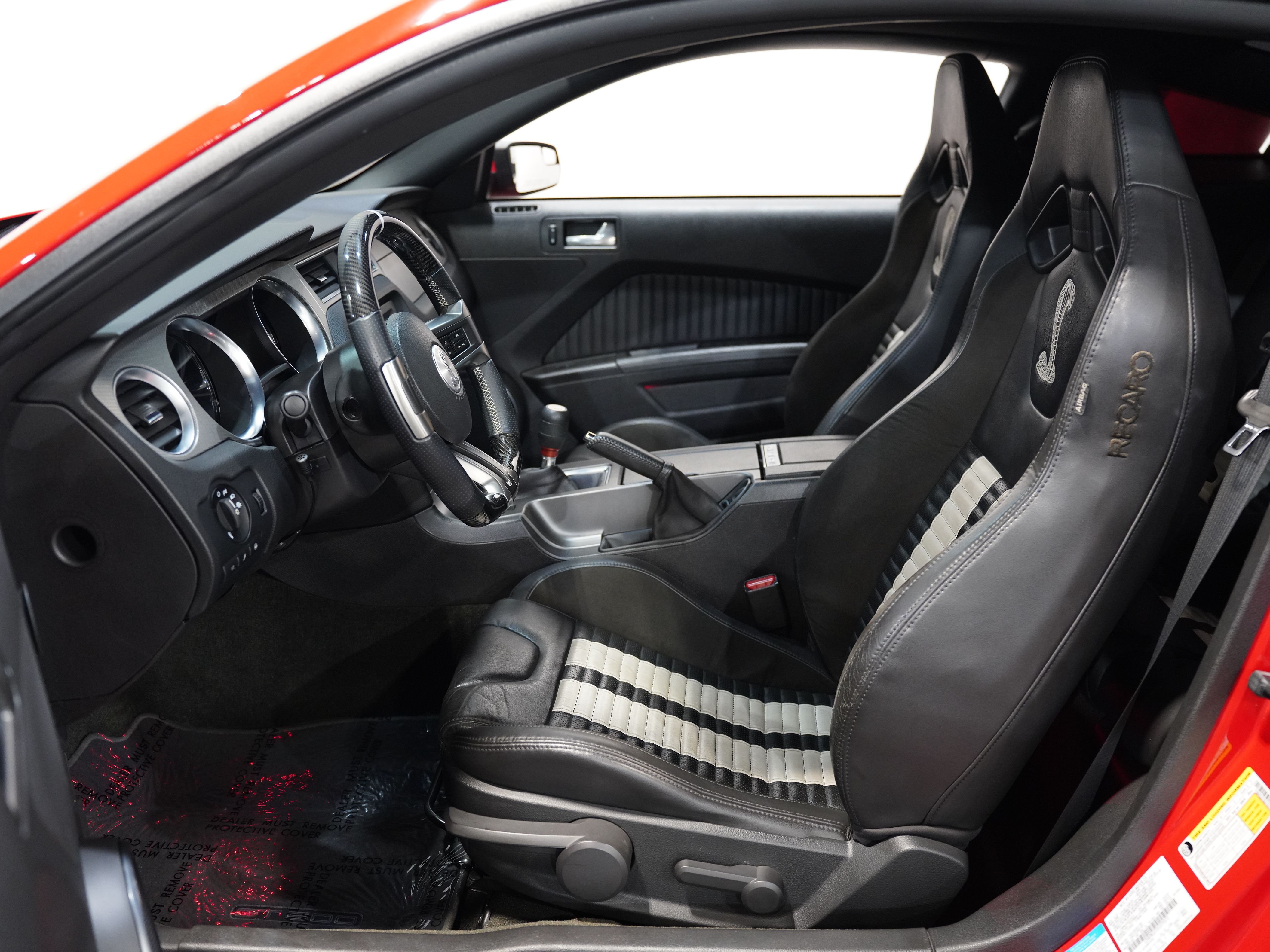 RED, 2013 FORD MUSTANG Image 32