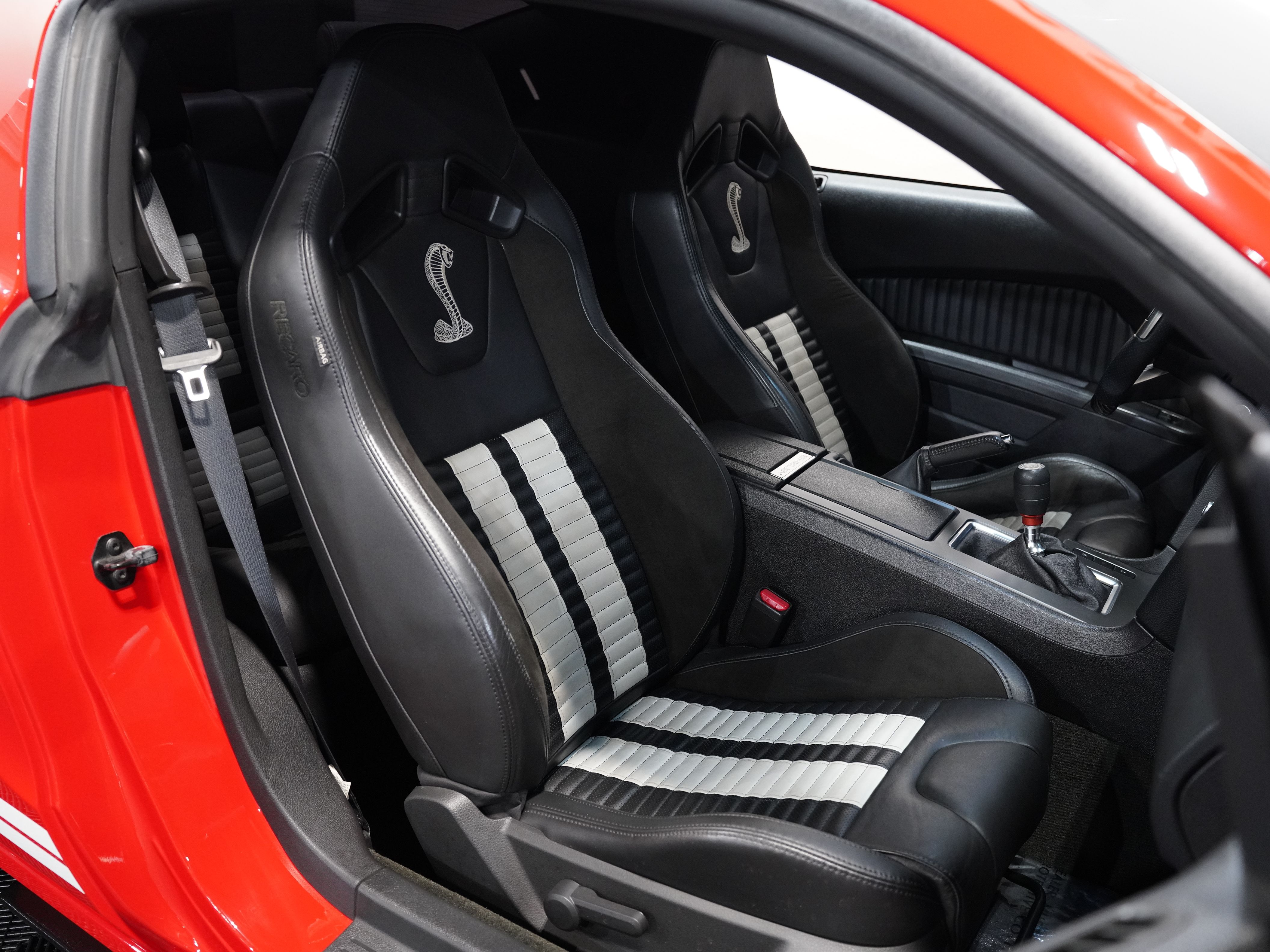 RED, 2013 FORD MUSTANG Image 34