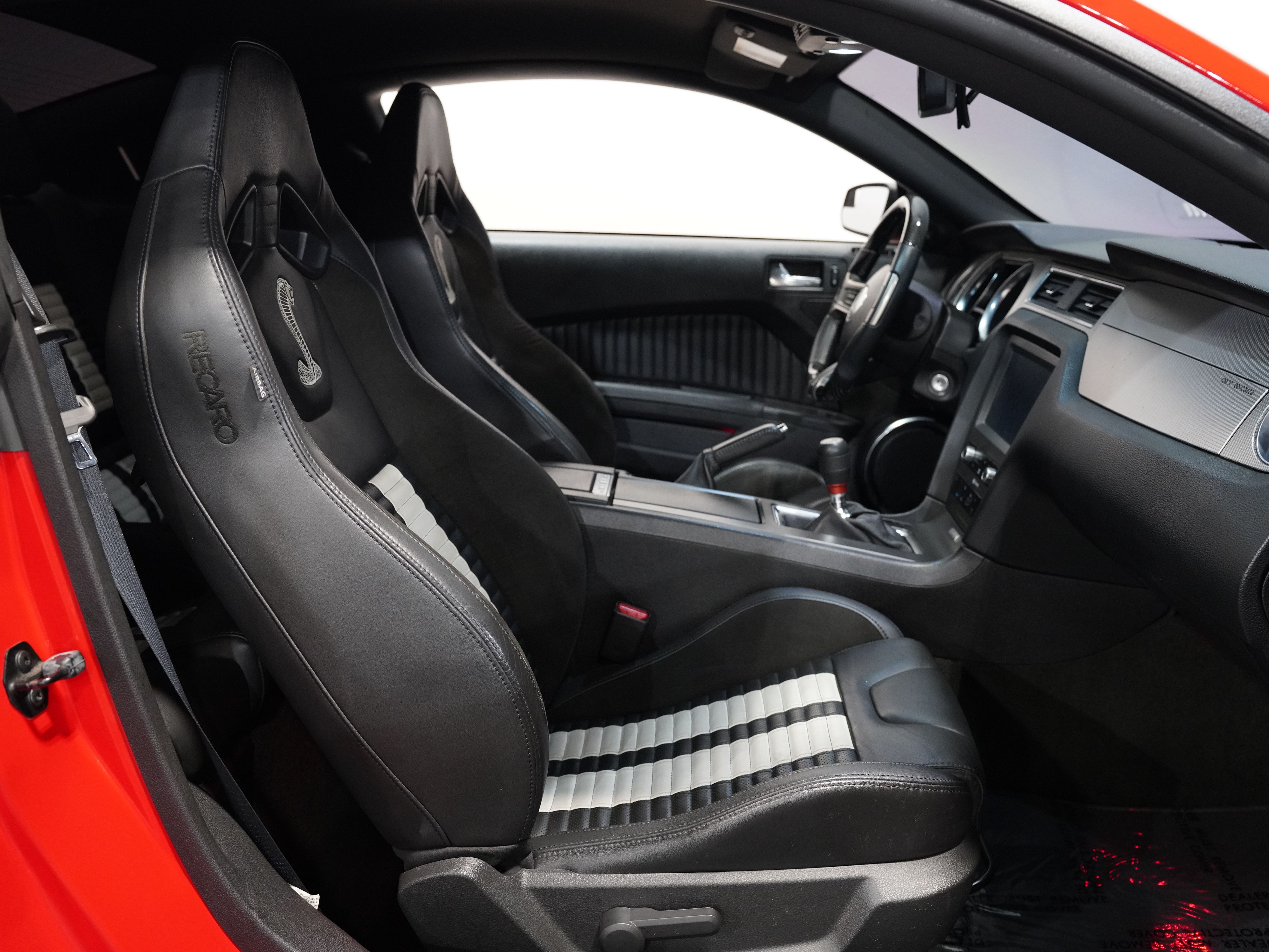 RED, 2013 FORD MUSTANG Image 35