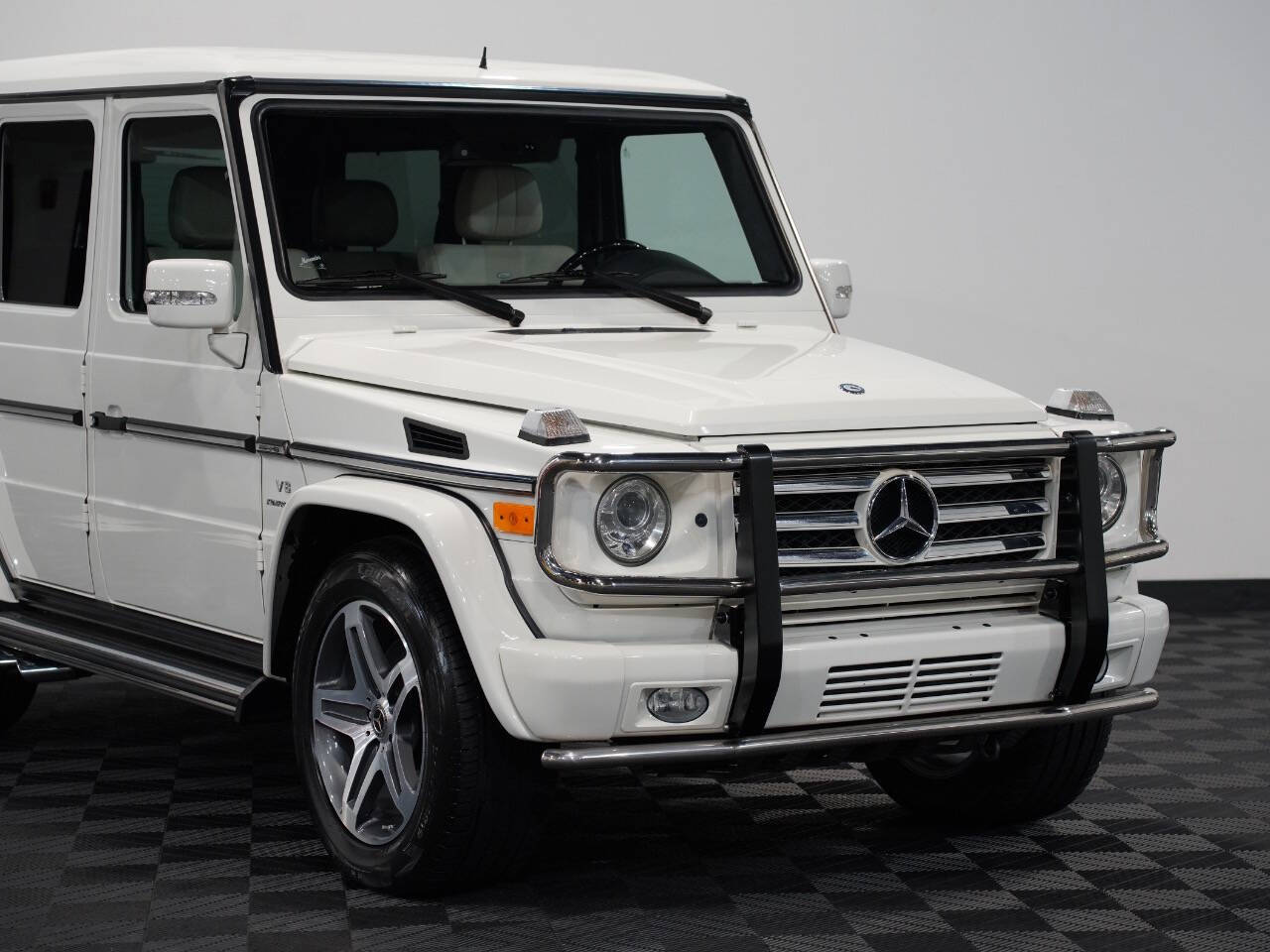 ARTIC WHITE, 2011 MERCEDES-BENZ G-CLASS Image 9