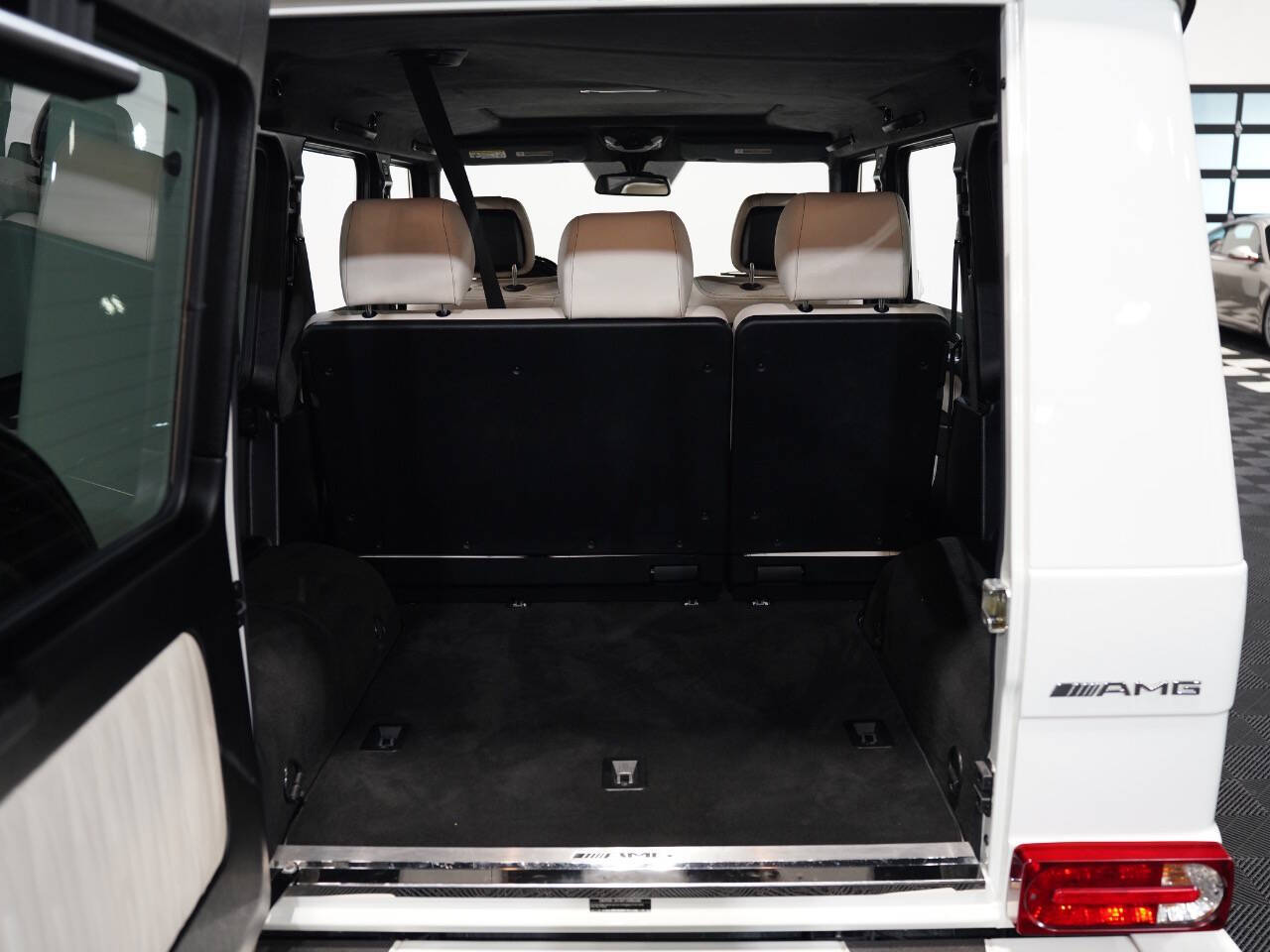 ARTIC WHITE, 2011 MERCEDES-BENZ G-CLASS Image 53