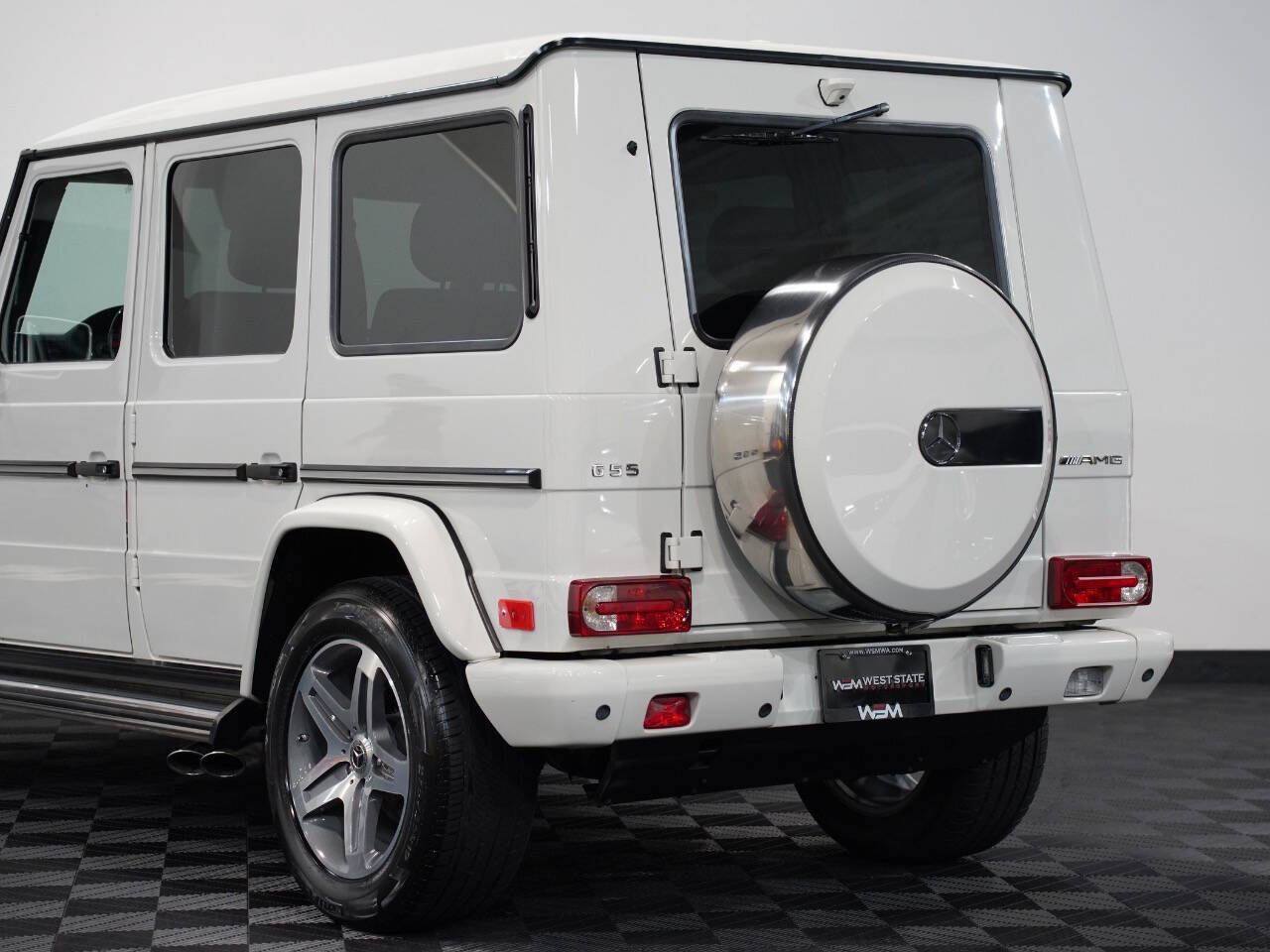 ARTIC WHITE, 2011 MERCEDES-BENZ G-CLASS Image 16
