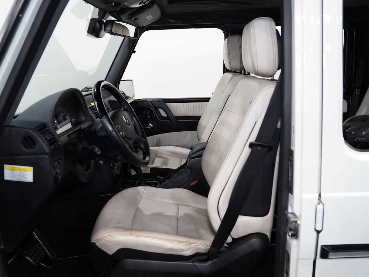 ARTIC WHITE, 2011 MERCEDES-BENZ G-CLASS Image 29