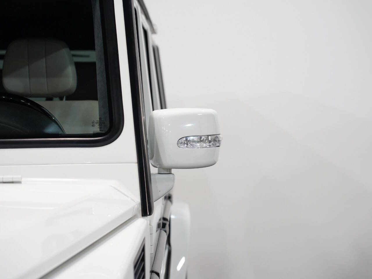 ARTIC WHITE, 2011 MERCEDES-BENZ G-CLASS Image 11