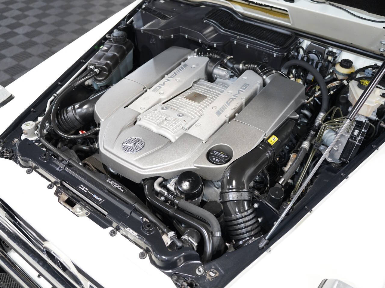 ARTIC WHITE, 2011 MERCEDES-BENZ G-CLASS Image 48