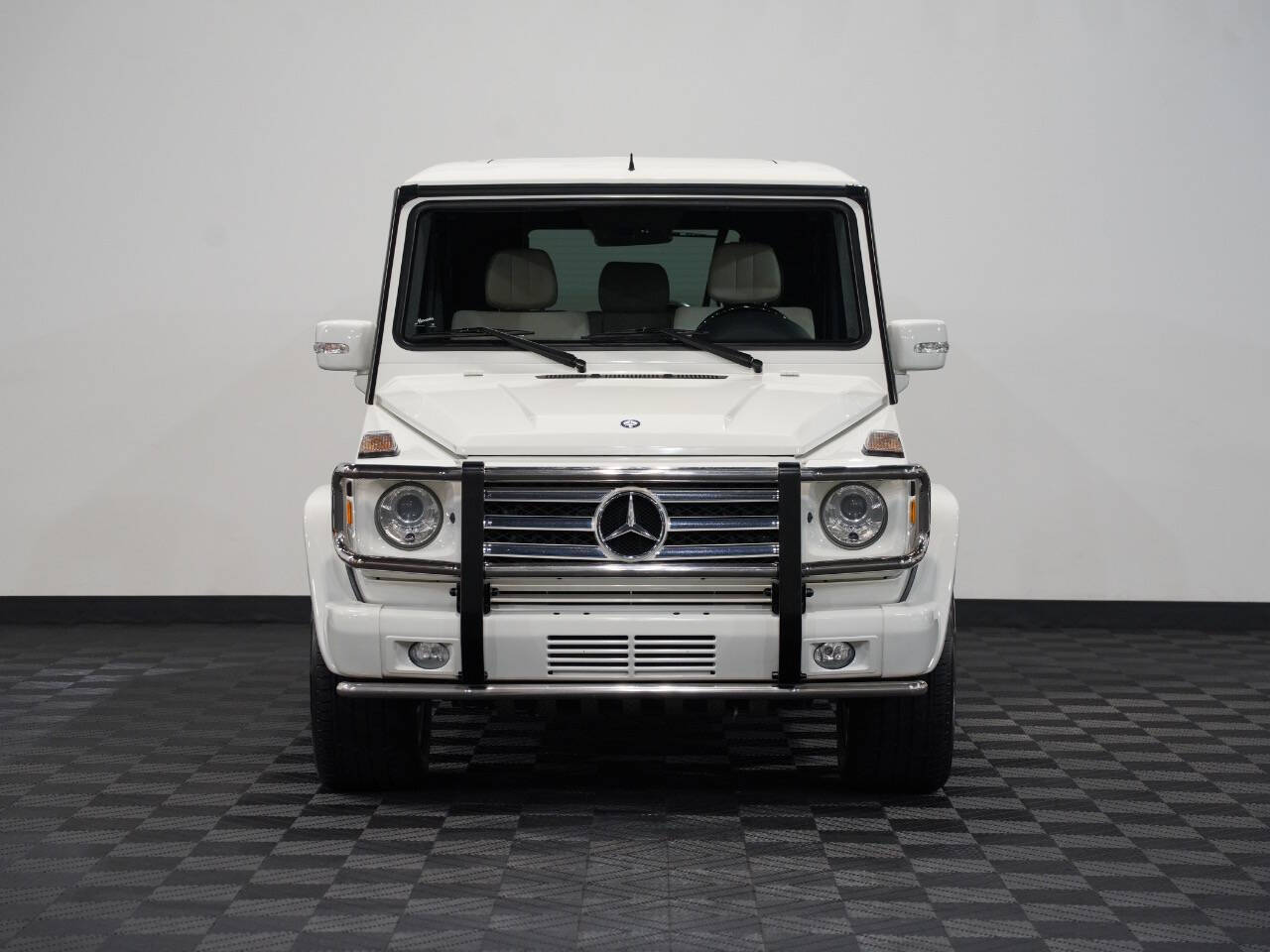 ARTIC WHITE, 2011 MERCEDES-BENZ G-CLASS Image 4