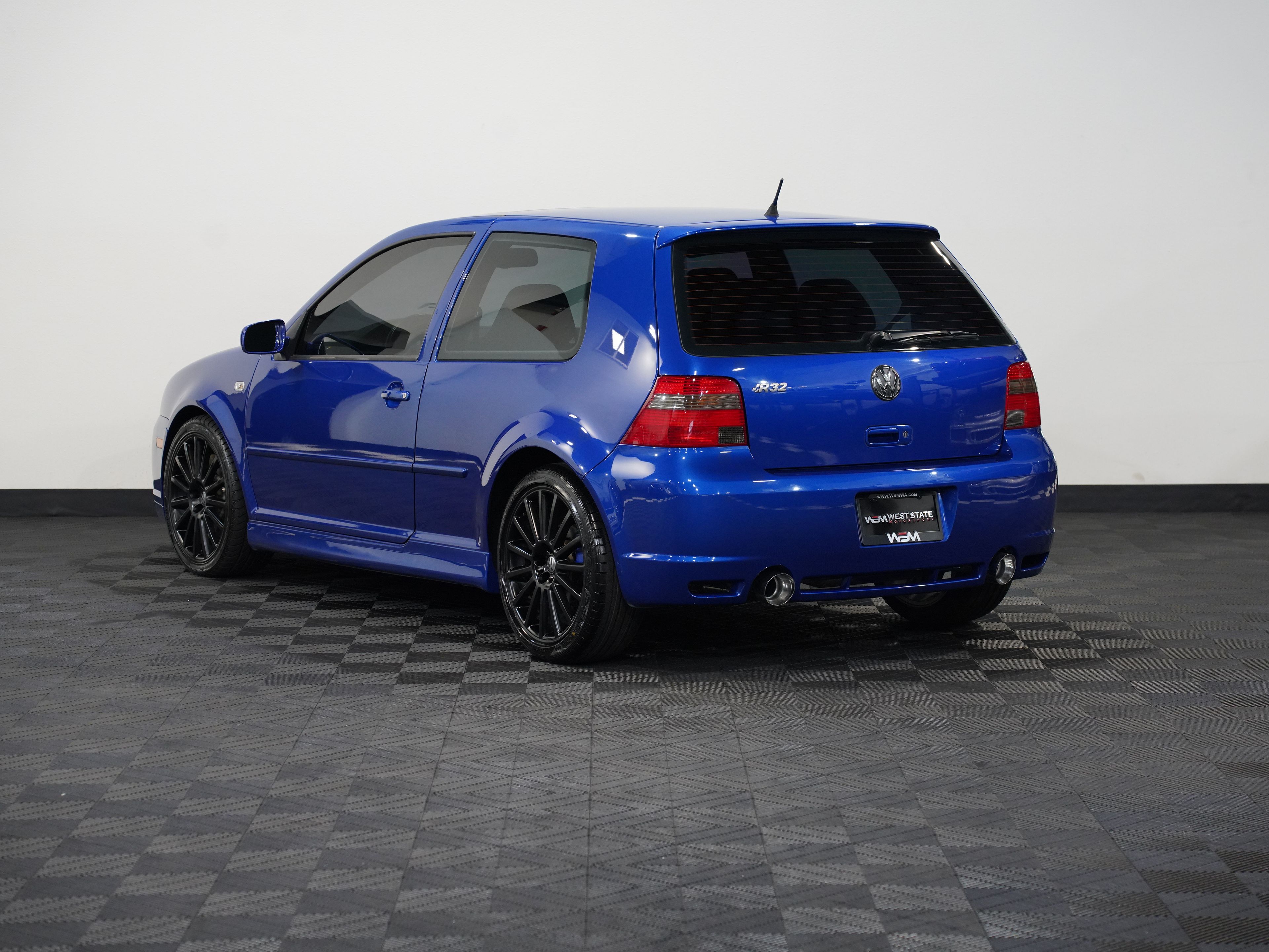 BLUE, 2004 VOLKSWAGEN R32 Thumnail Image 8