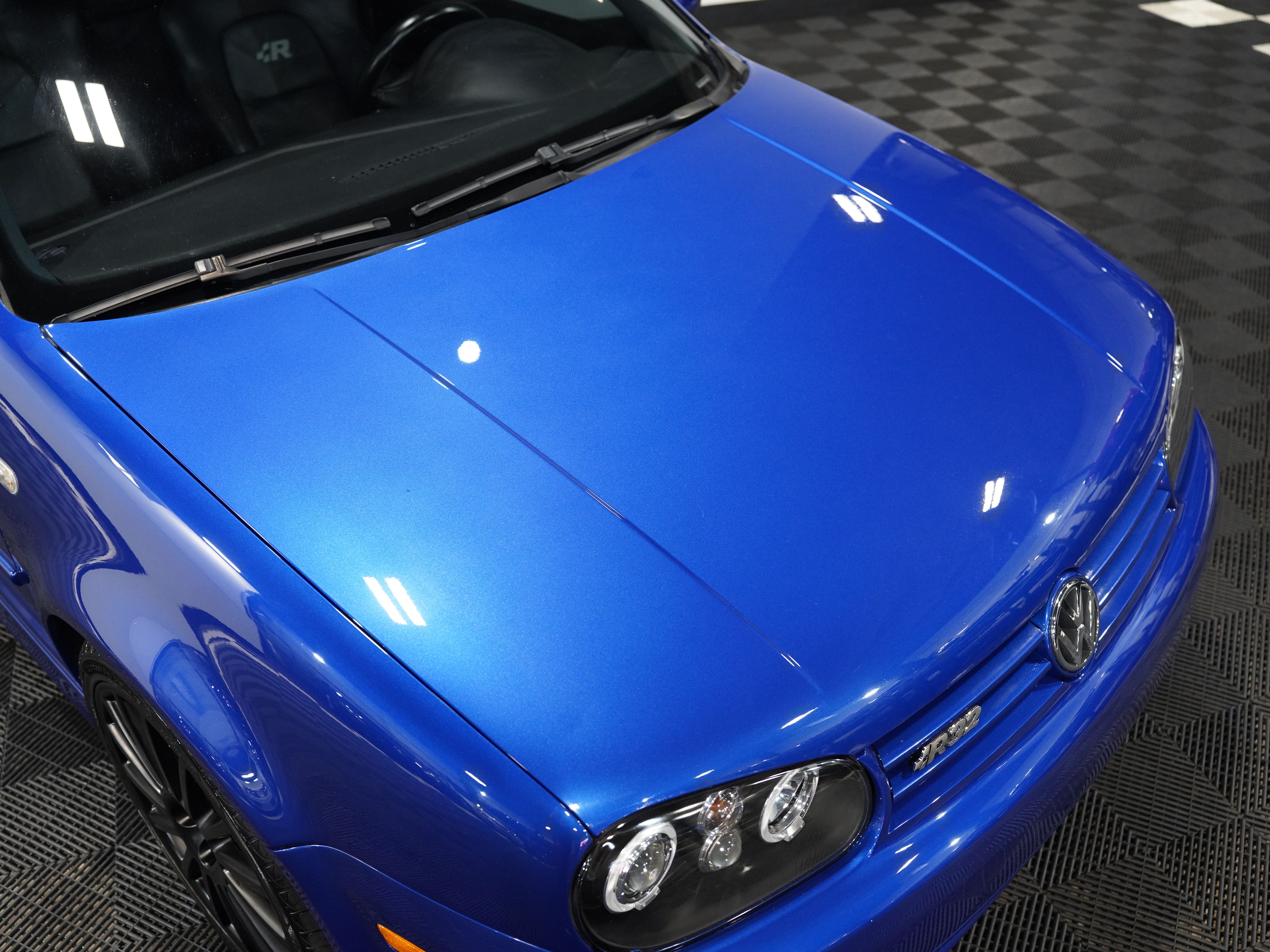 BLUE, 2004 VOLKSWAGEN R32 Image 12