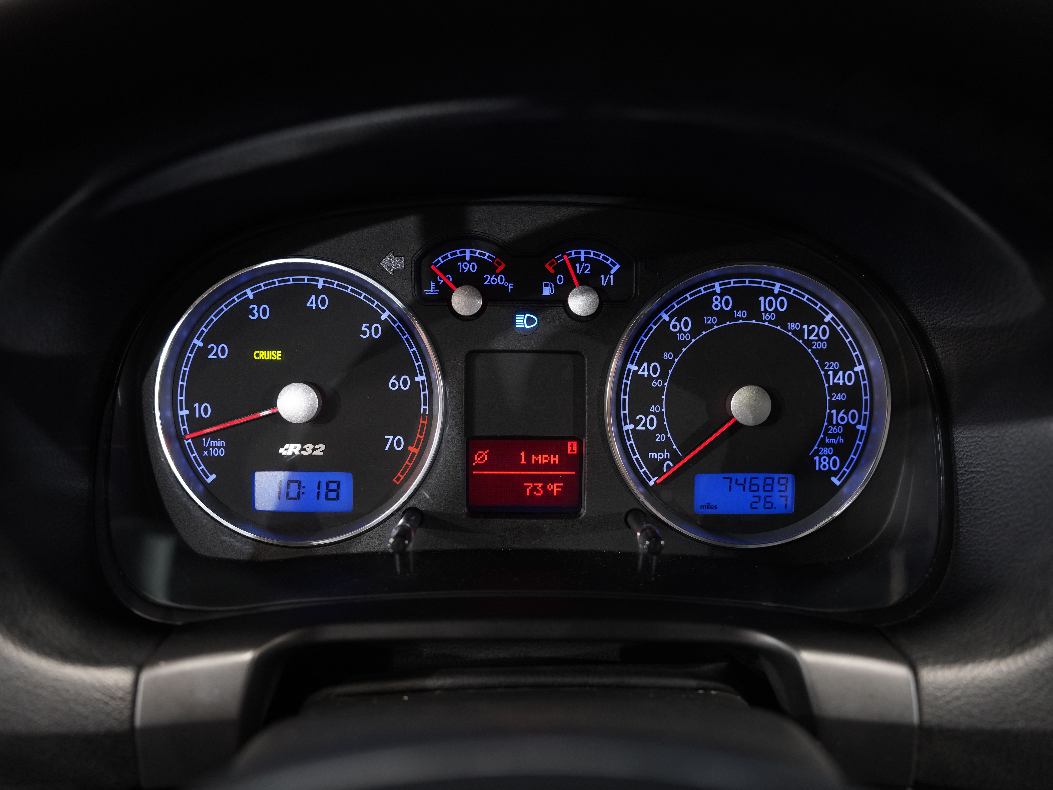 BLUE, 2004 VOLKSWAGEN R32 Image 36