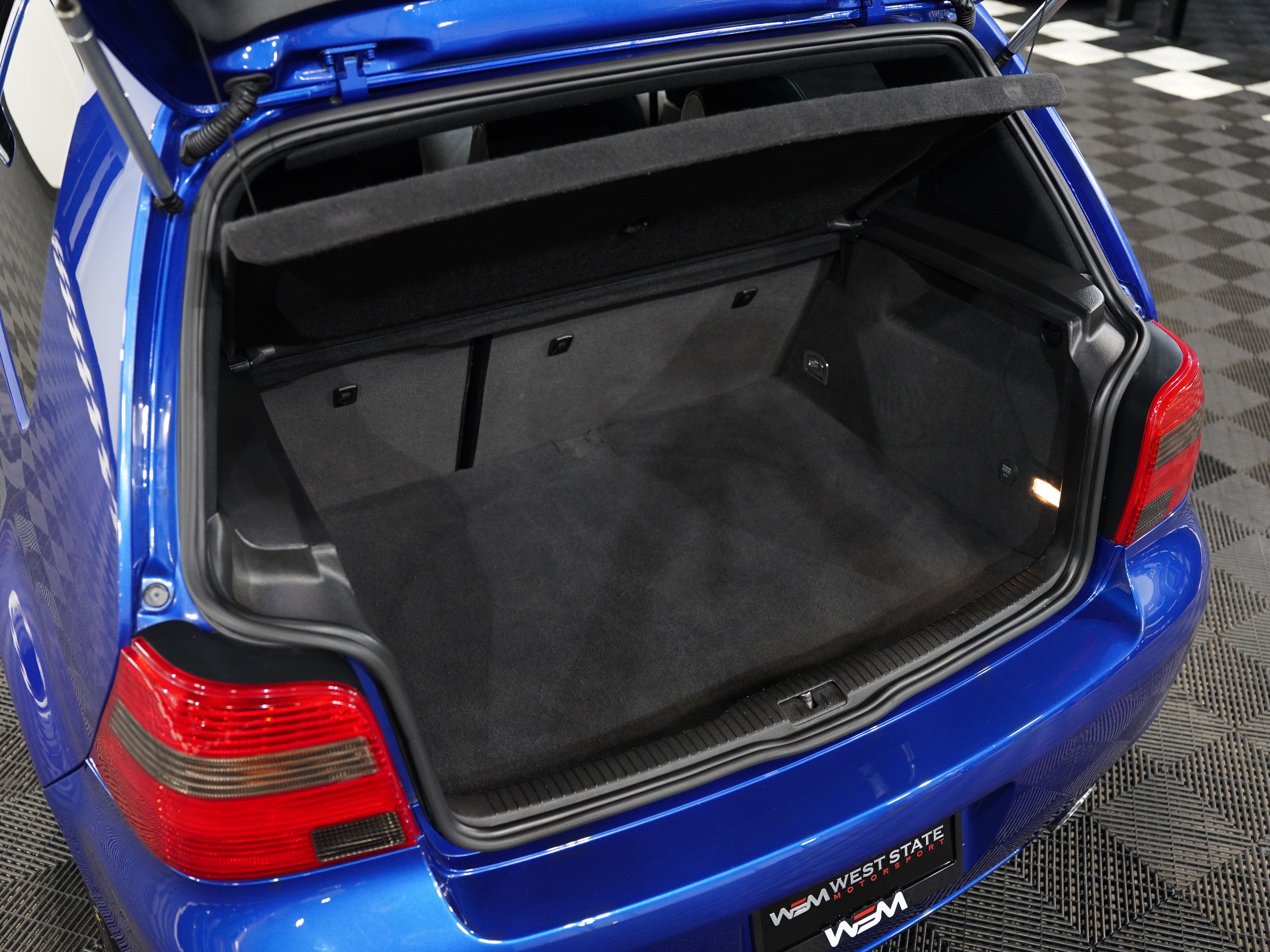 BLUE, 2004 VOLKSWAGEN R32 Thumnail Image 44