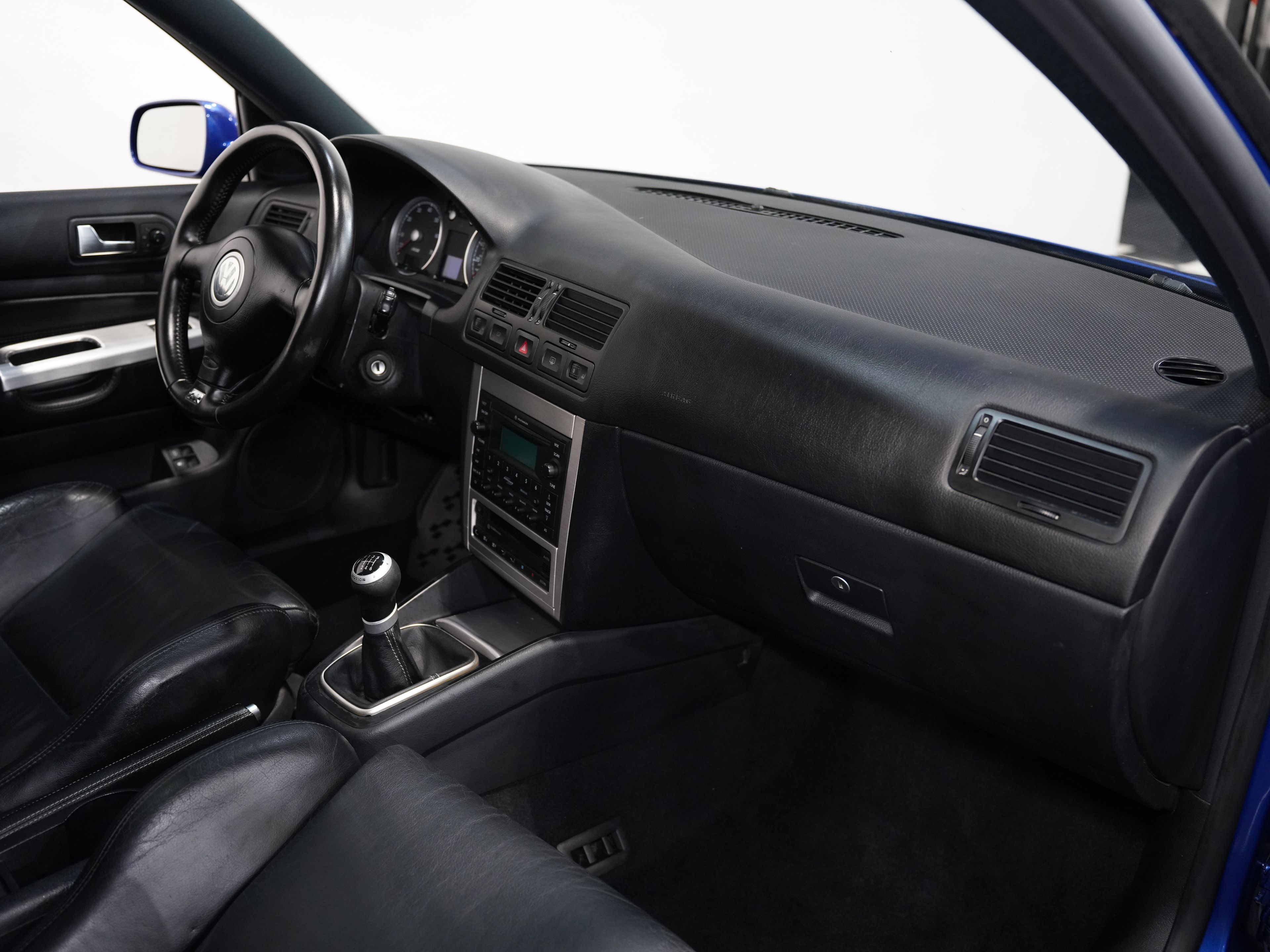 BLUE, 2004 VOLKSWAGEN R32 Thumnail Image 32