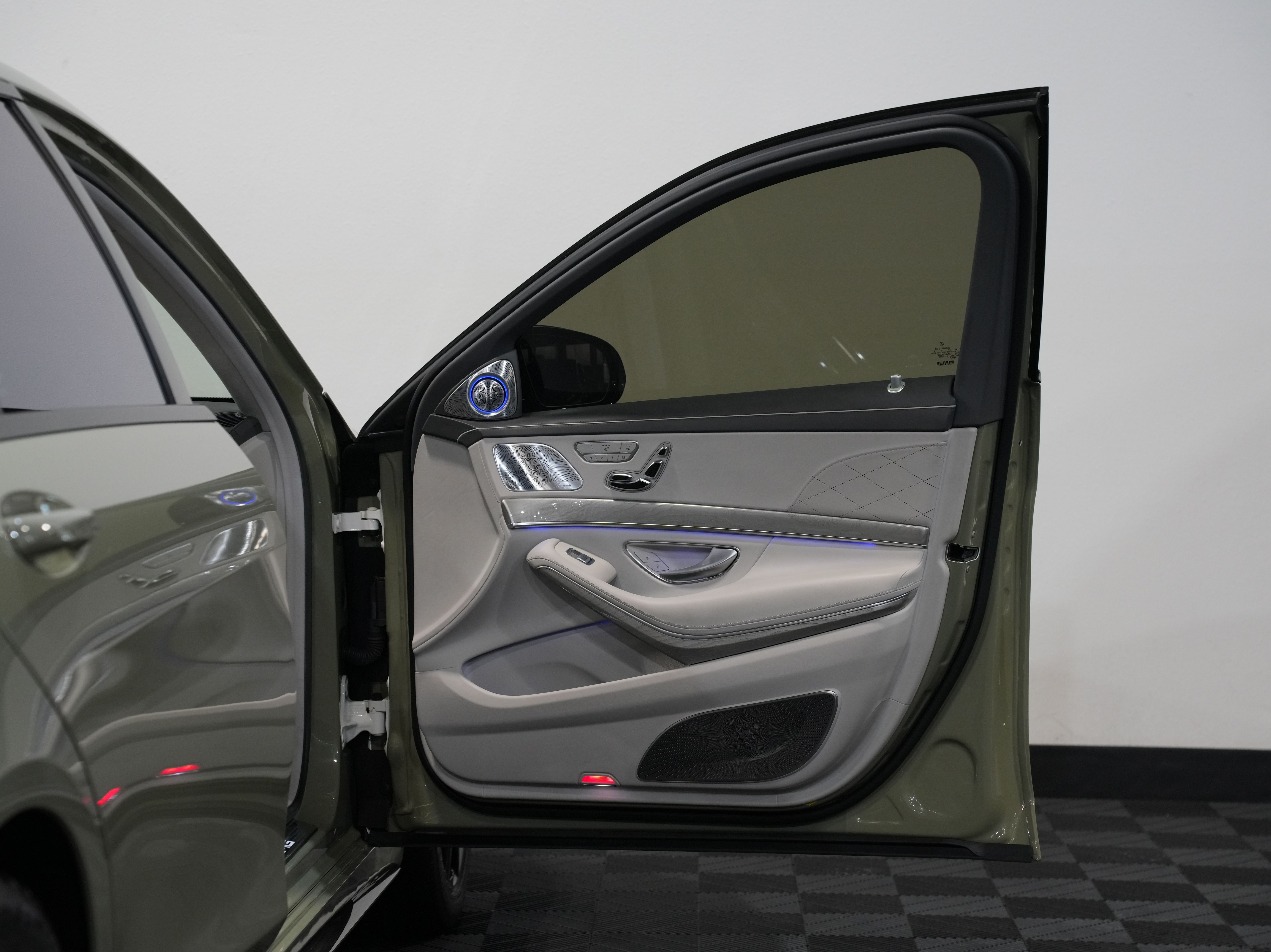 GREEN, 2015 MERCEDES-BENZ S-CLASS Image 25