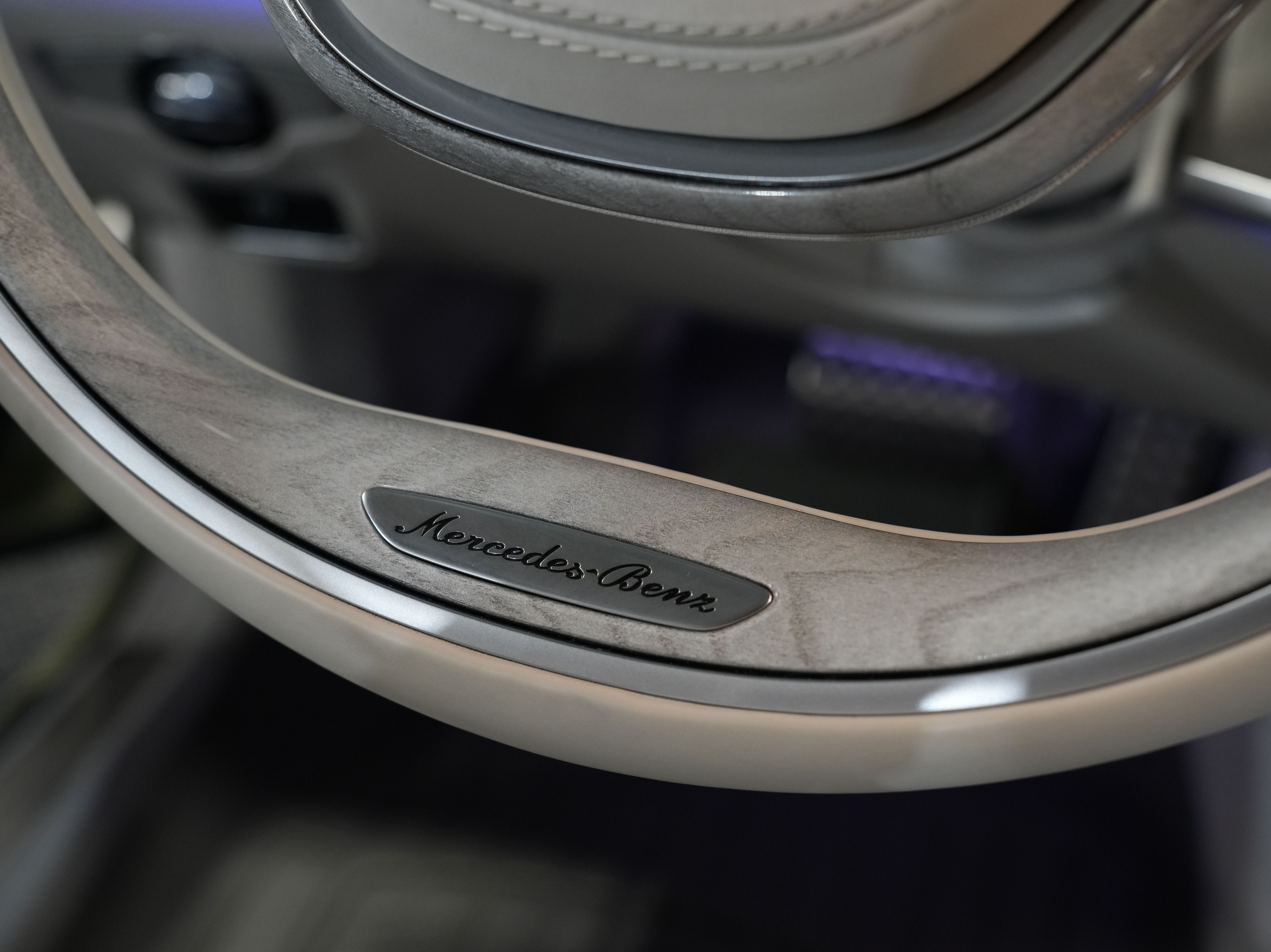 GREEN, 2015 MERCEDES-BENZ S-CLASS Image 54