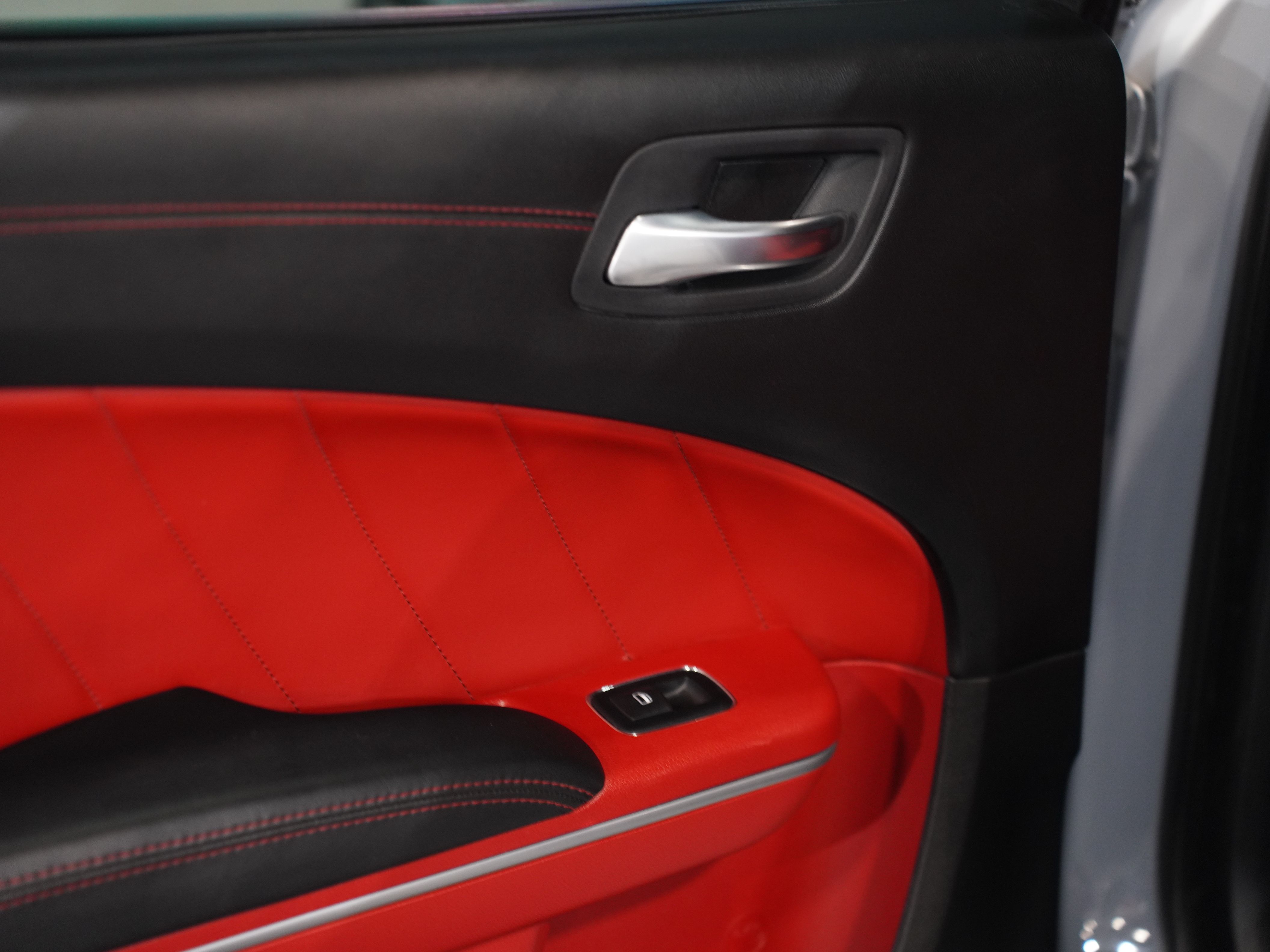 GRAY, 2021 DODGE CHARGER Image 31