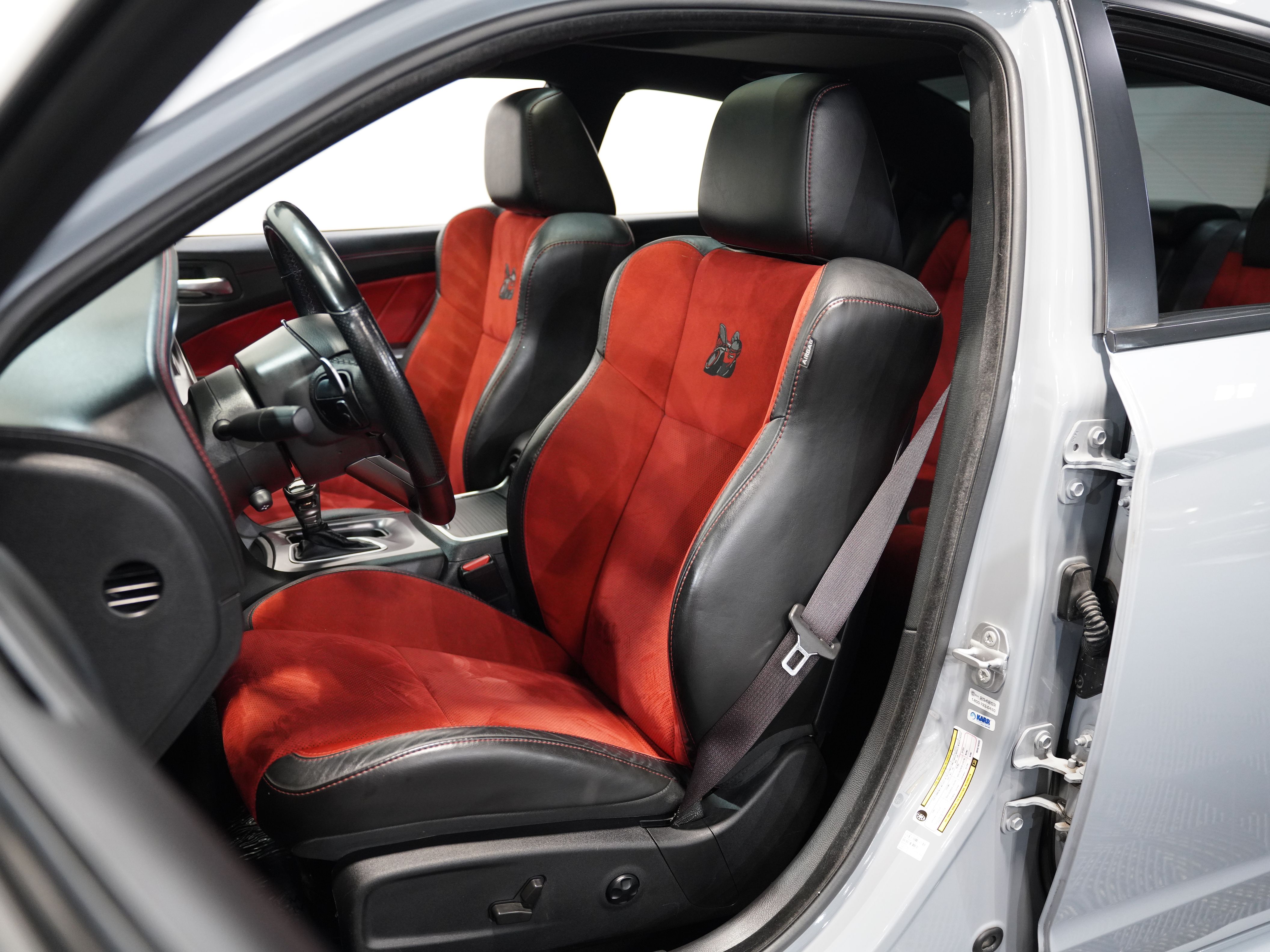 GRAY, 2021 DODGE CHARGER Image 33
