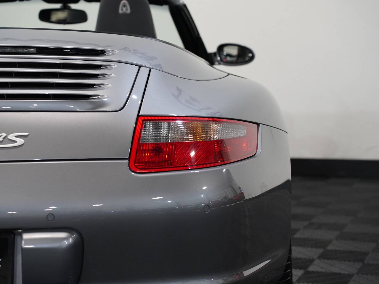 SEAL GREY METALLIC, 2006 PORSCHE 911 Image 16