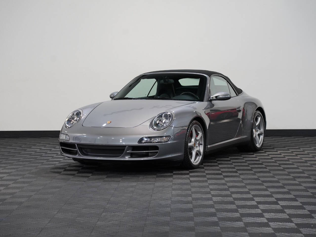 SEAL GREY METALLIC, 2006 PORSCHE 911 Image 4