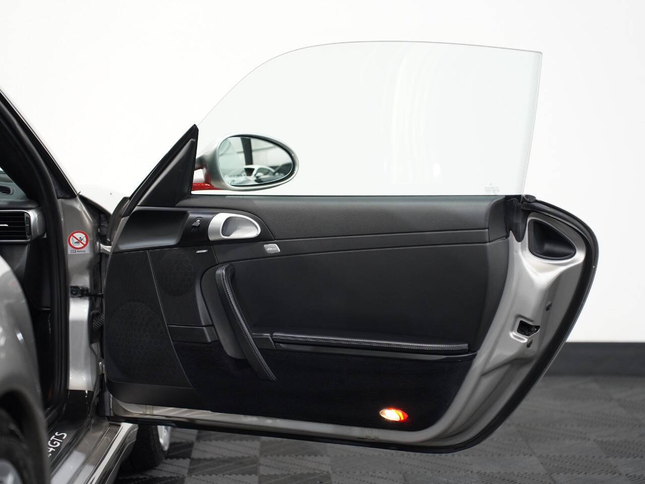 PLATINUM SILVER METALLIC, 2012 PORSCHE 911 Image 23