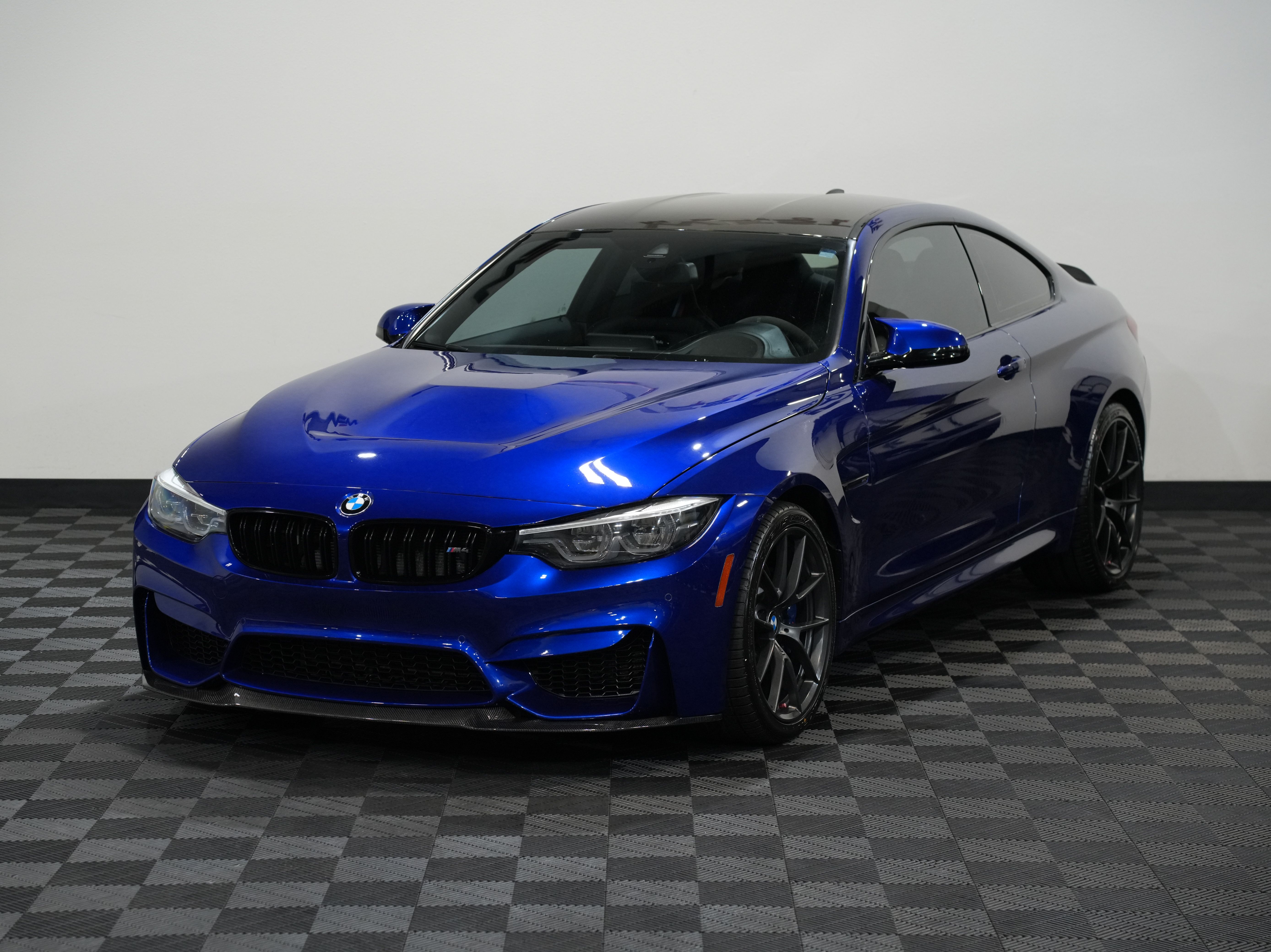 BLUE, 2020 BMW M4 Image 3