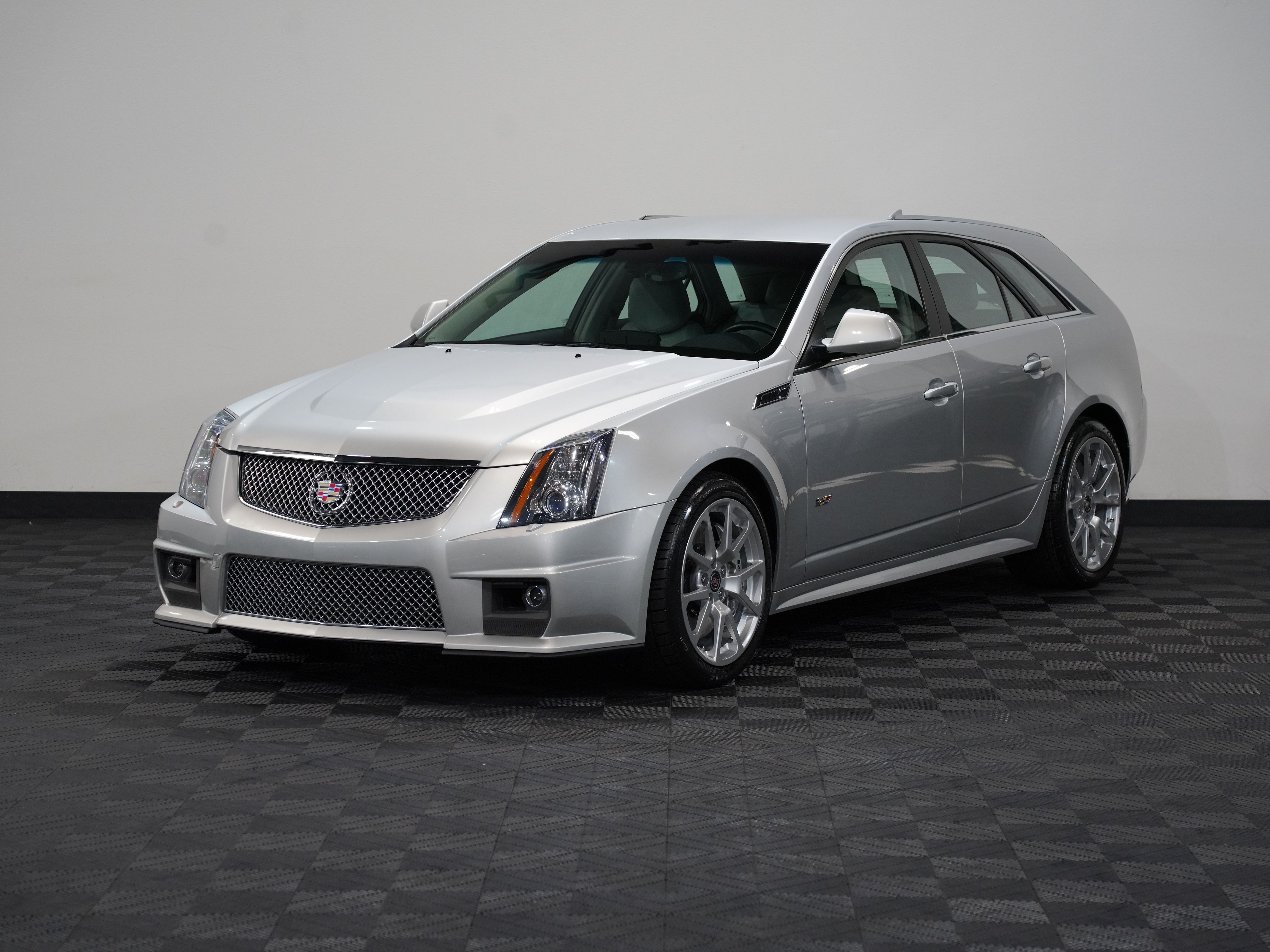 SILVER, 2013 CADILLAC CTS Image 3
