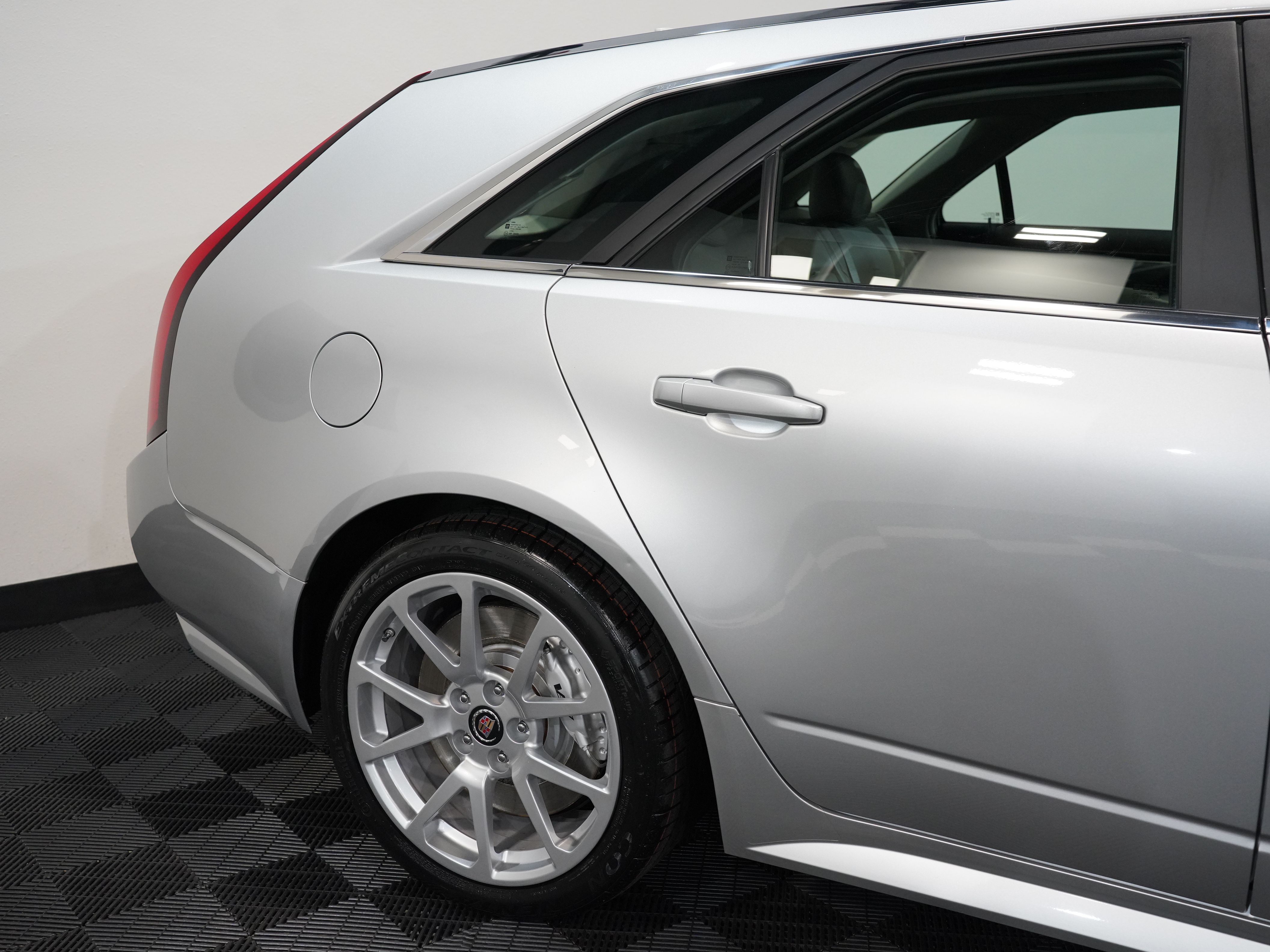 SILVER, 2013 CADILLAC CTS Image 14