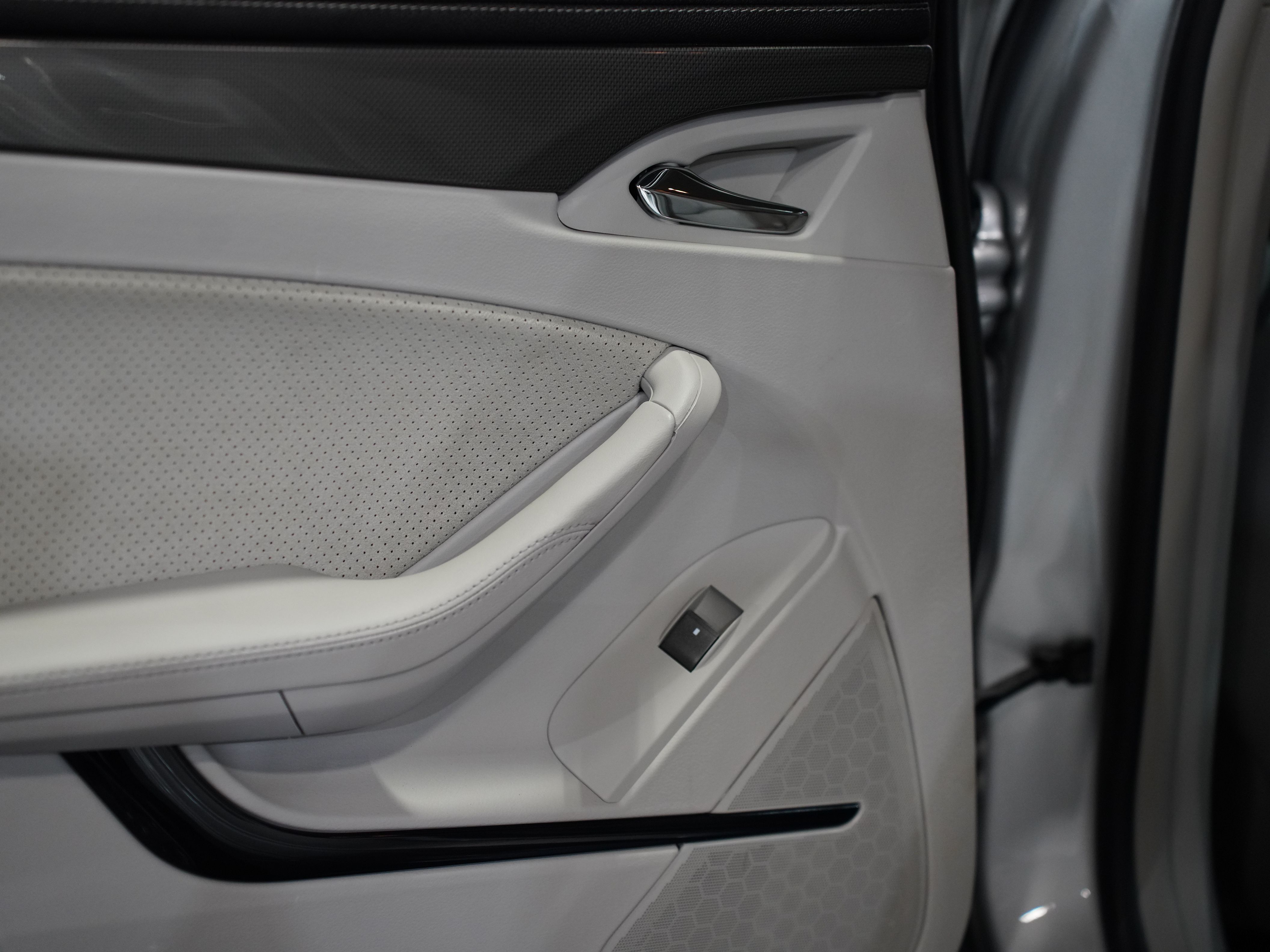 SILVER, 2013 CADILLAC CTS Image 27