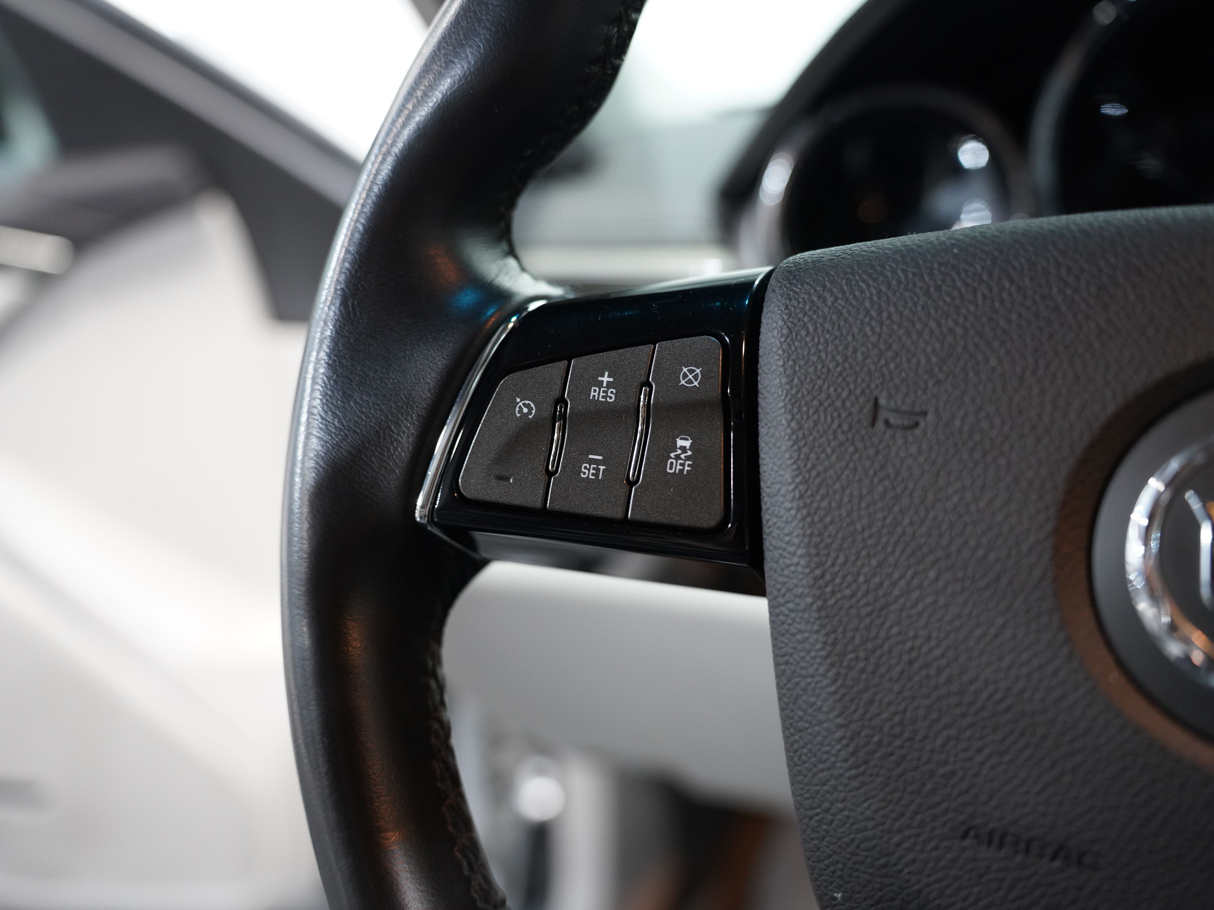SILVER, 2013 CADILLAC CTS Image 40