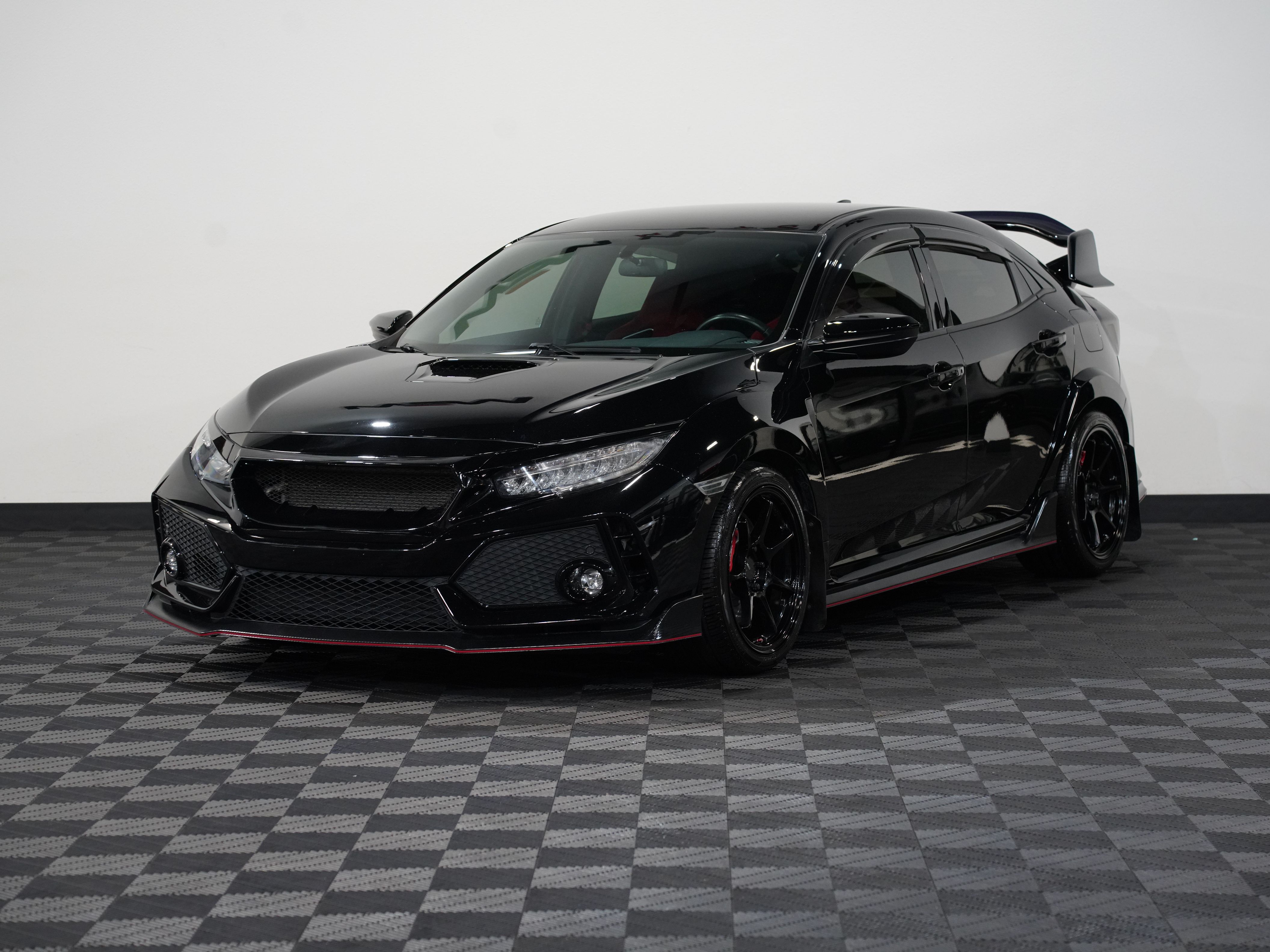 BLACK, 2019 HONDA CIVIC TYPE R Image 3
