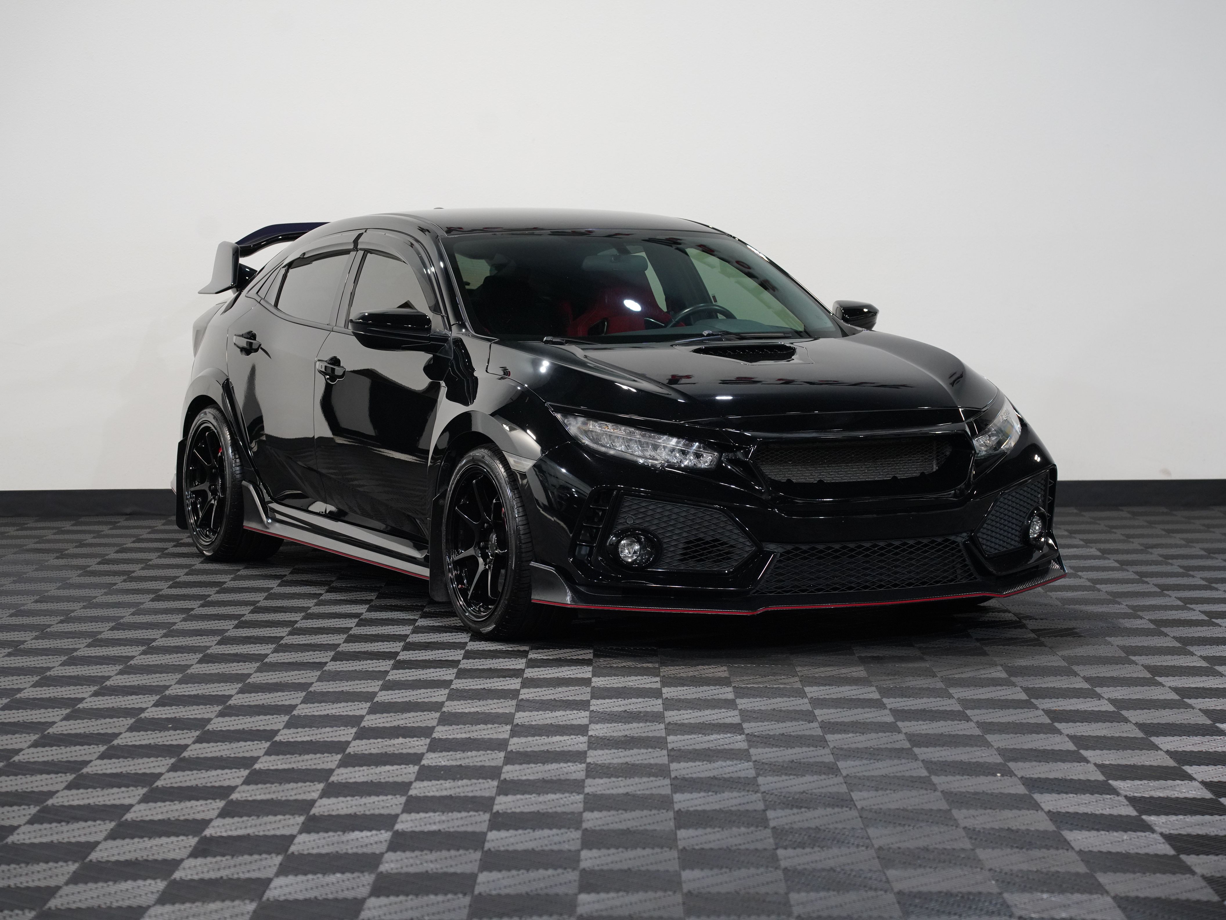 BLACK, 2019 HONDA CIVIC TYPE R Image 5