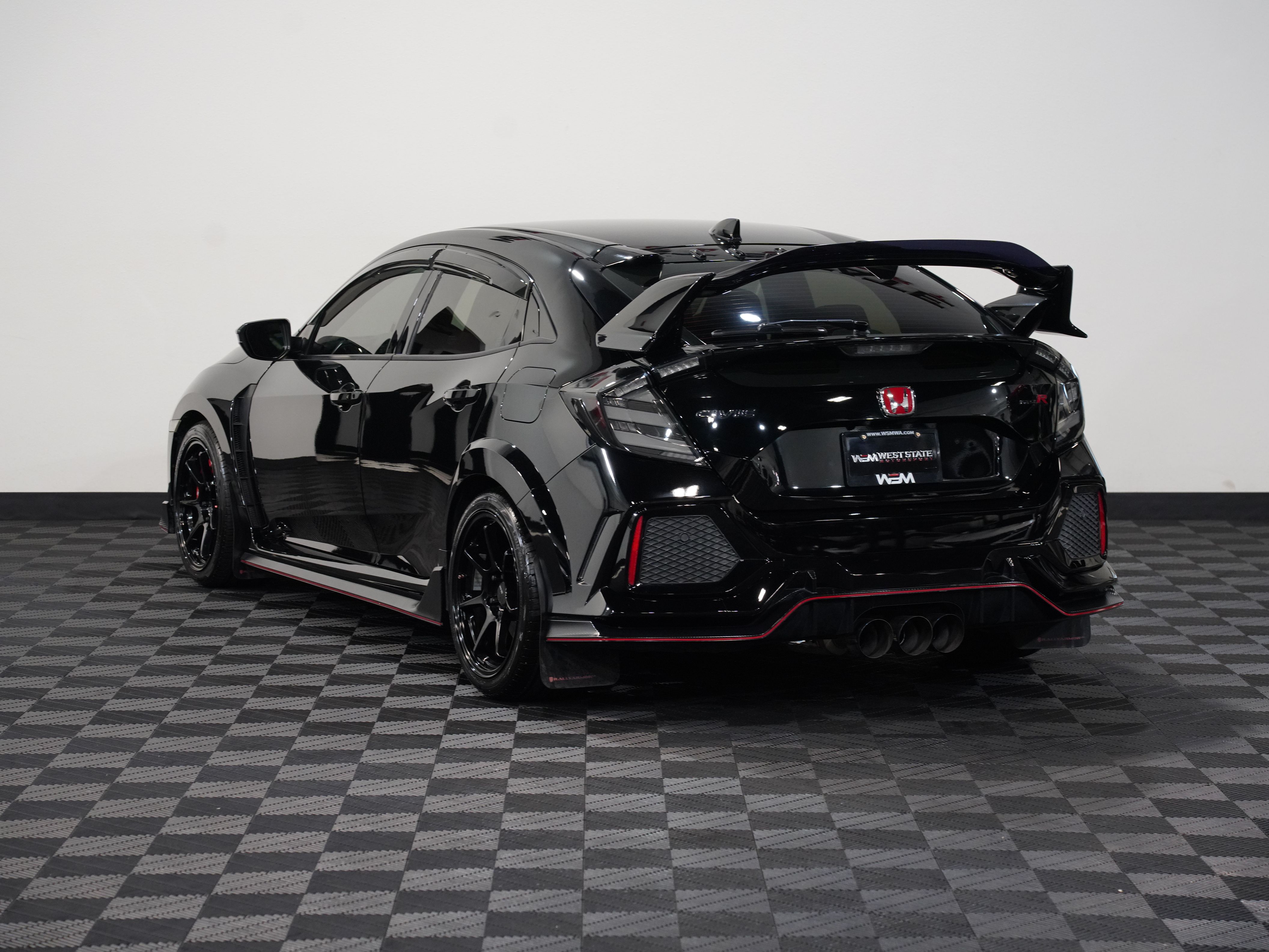 BLACK, 2019 HONDA CIVIC TYPE R Image 8