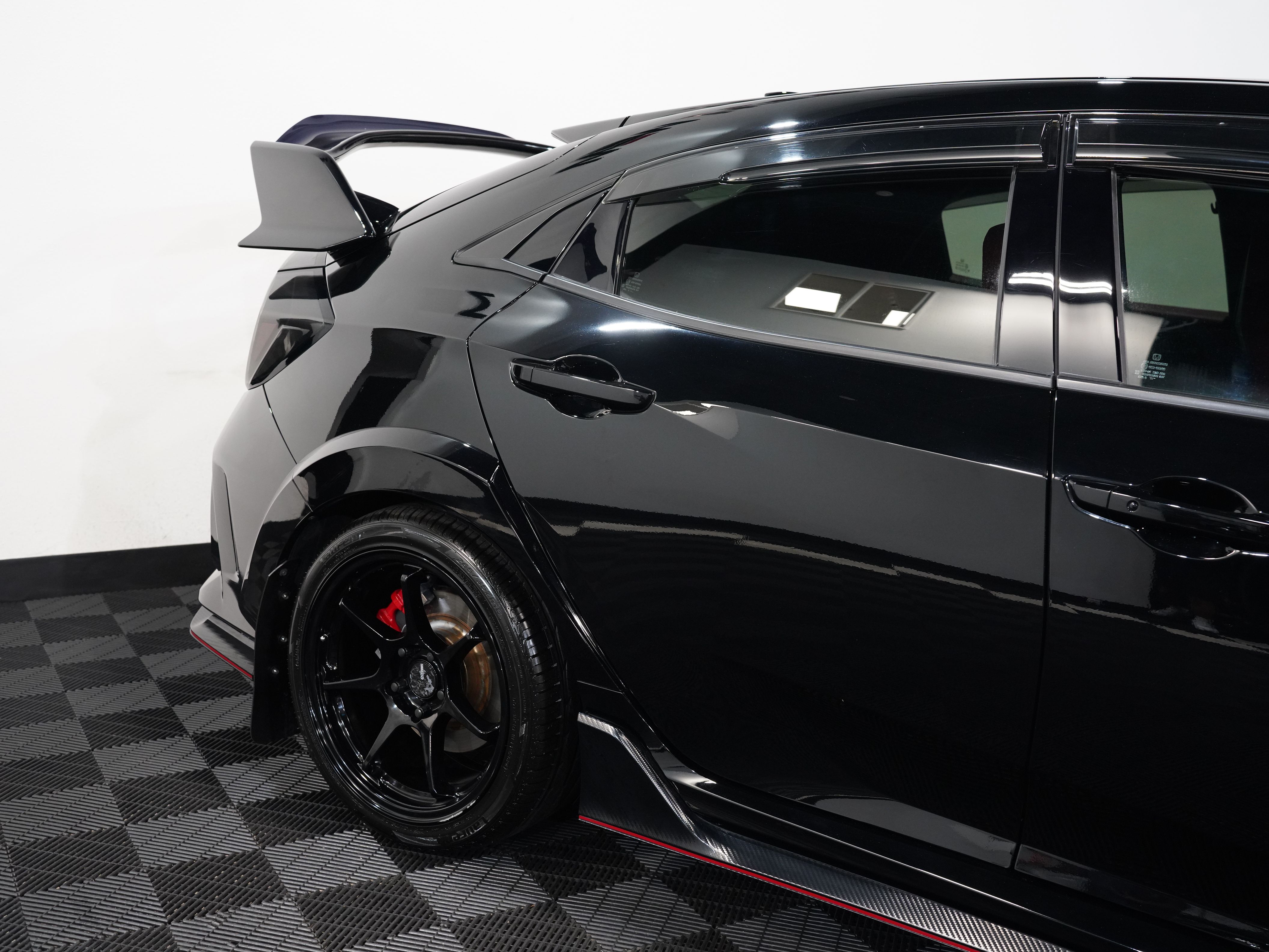 BLACK, 2019 HONDA CIVIC TYPE R Image 14