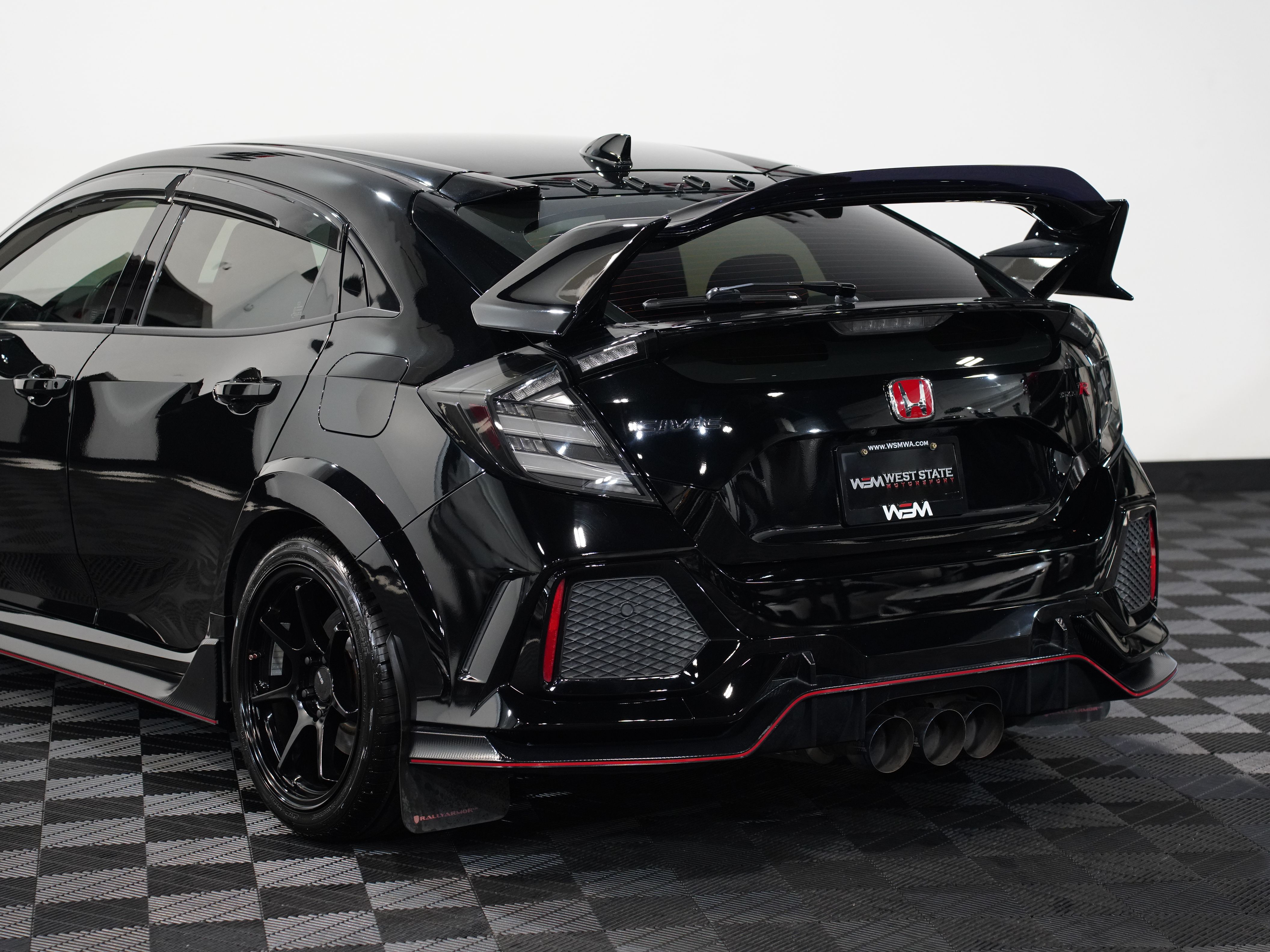 BLACK, 2019 HONDA CIVIC TYPE R Image 16