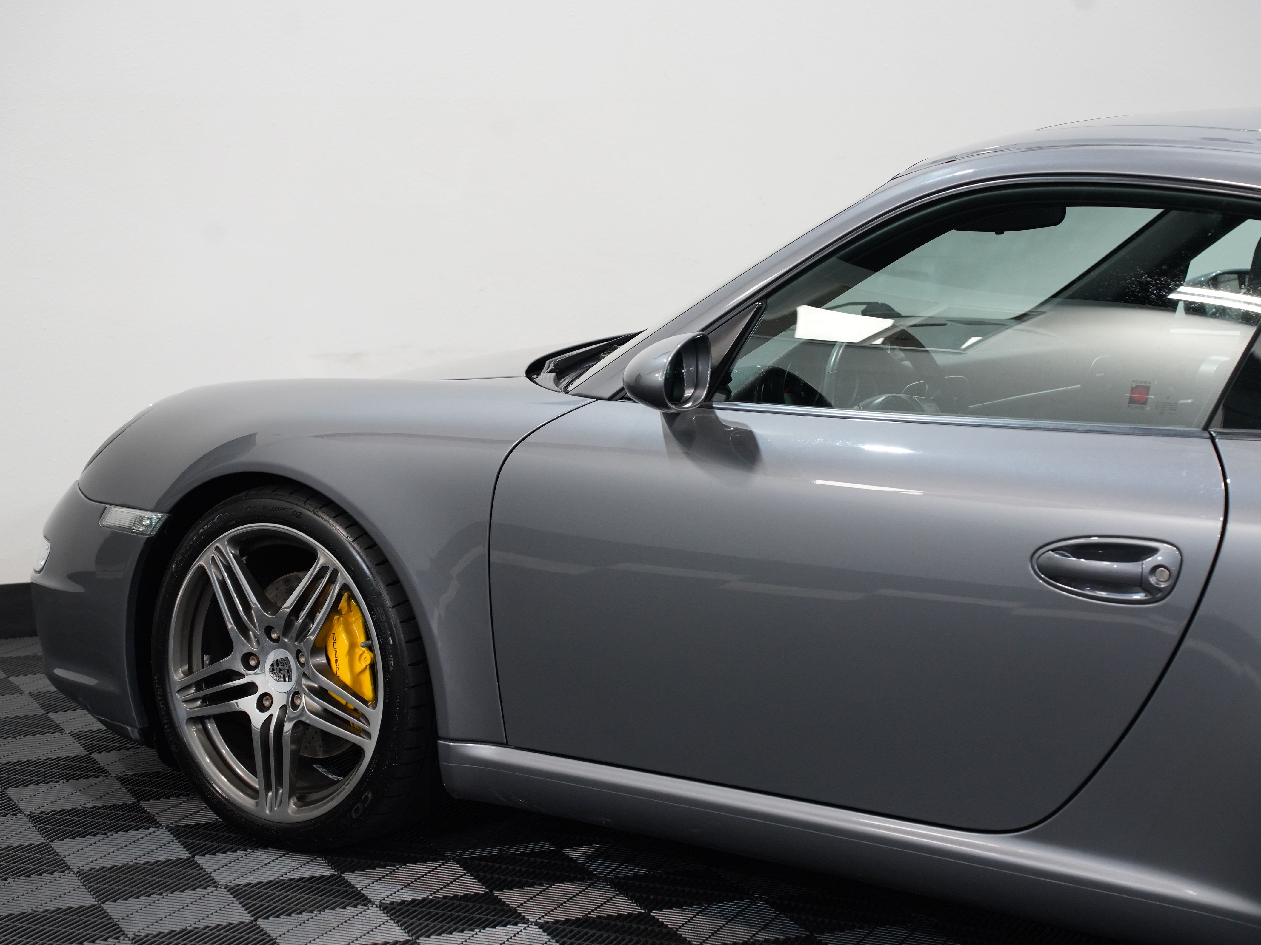 GRAY, 2007 PORSCHE 911 Image 19