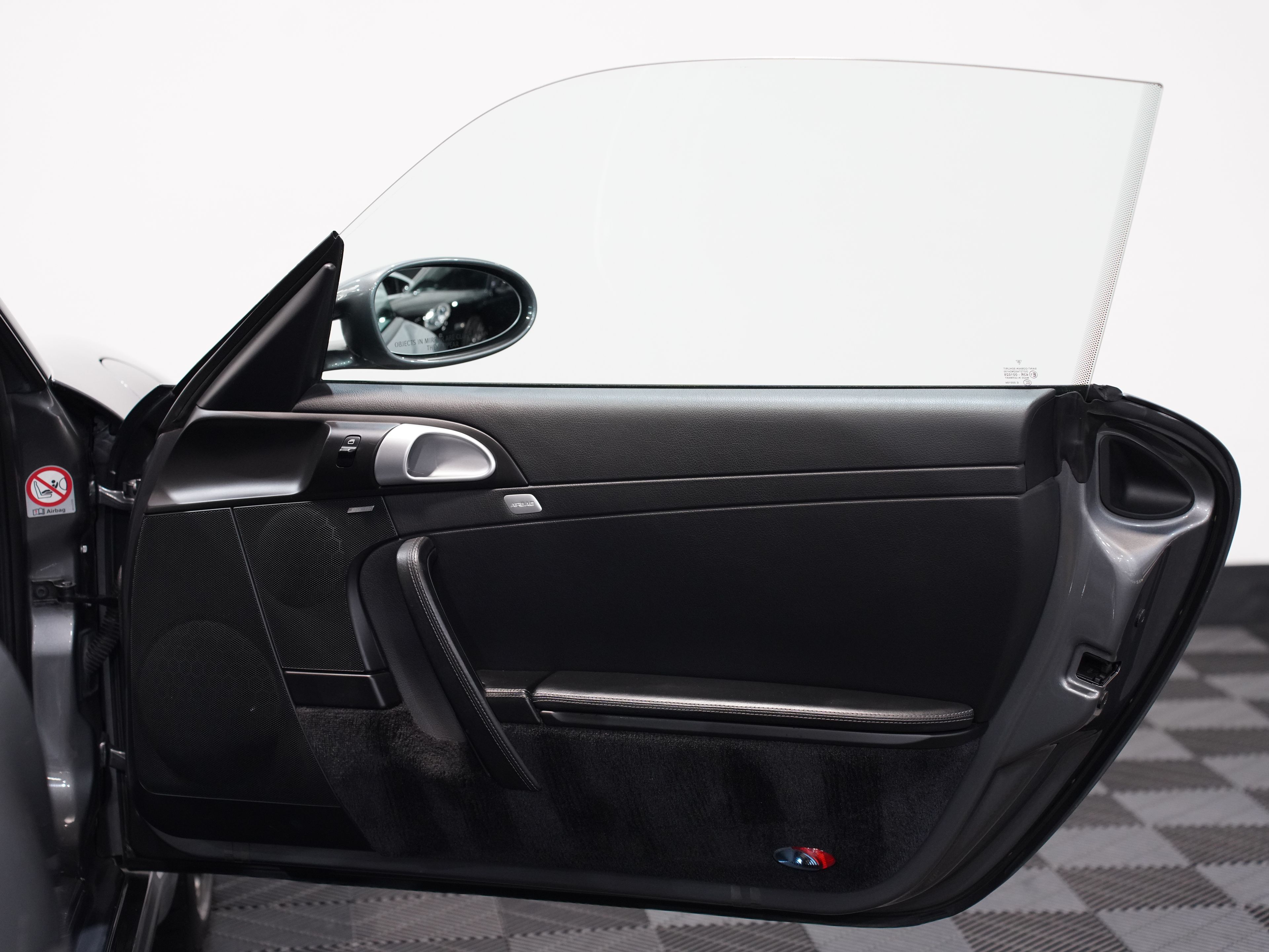 GRAY, 2007 PORSCHE 911 Image 22