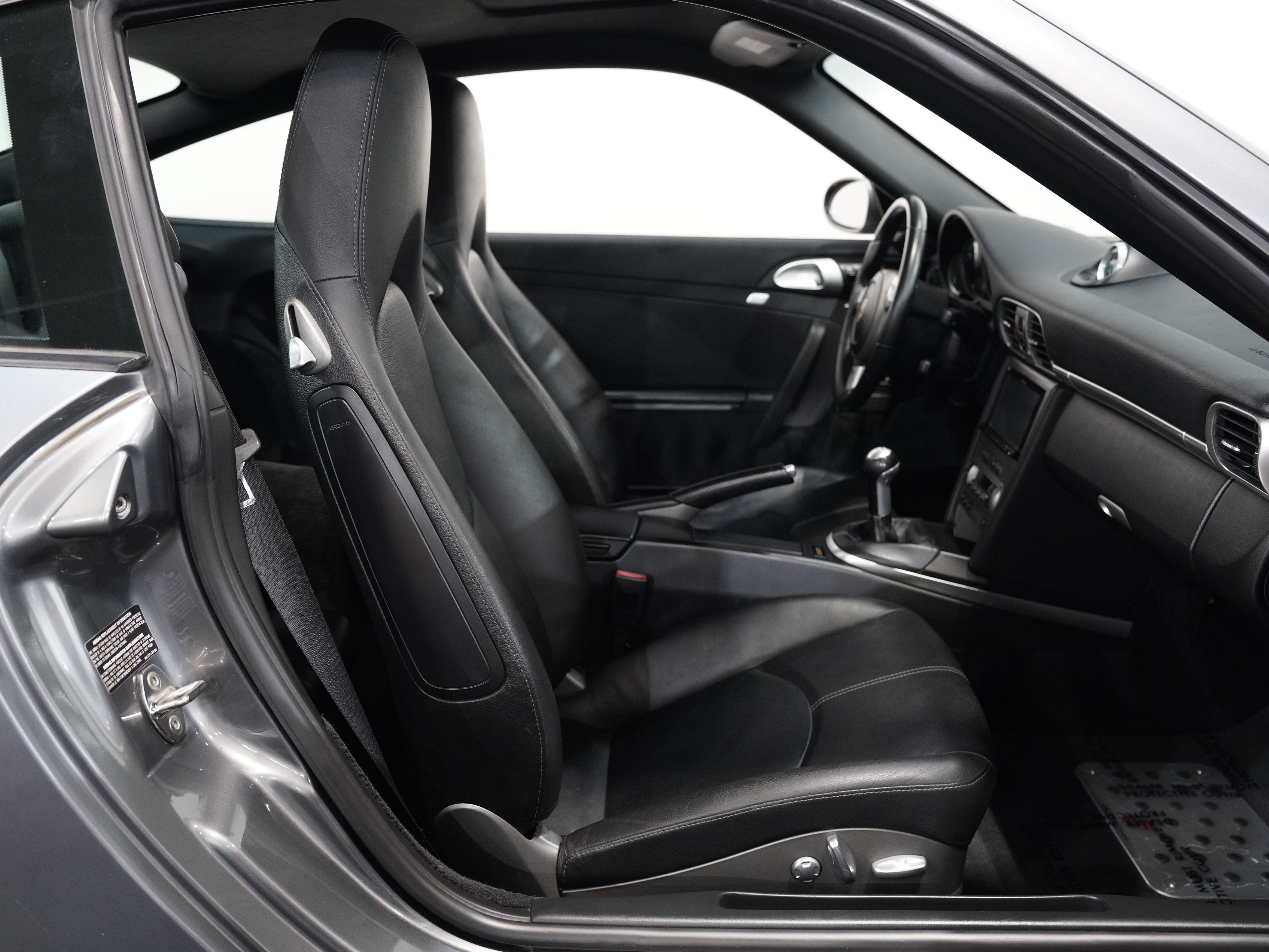 GRAY, 2007 PORSCHE 911 Image 38