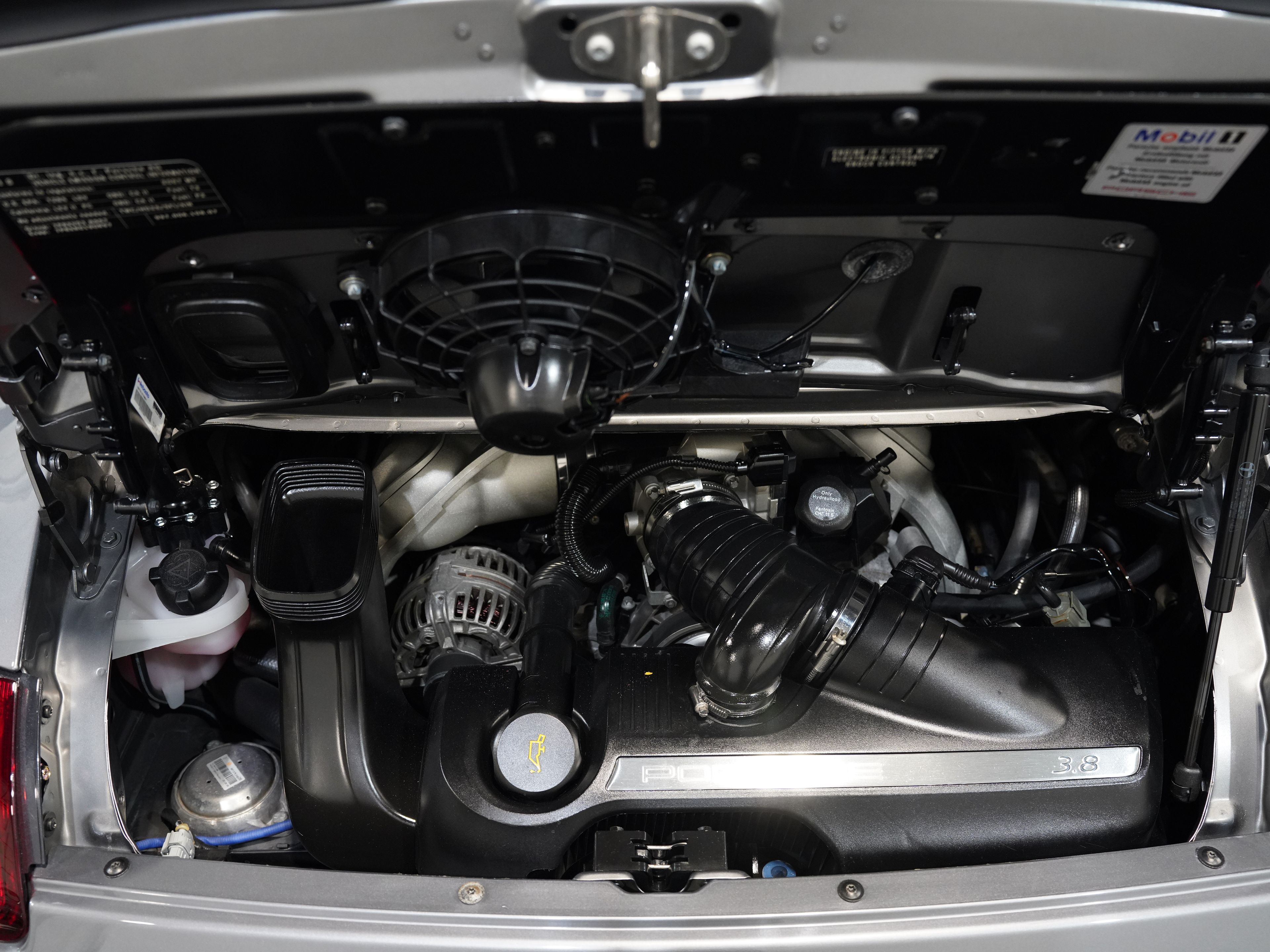 GRAY, 2007 PORSCHE 911 Image 45