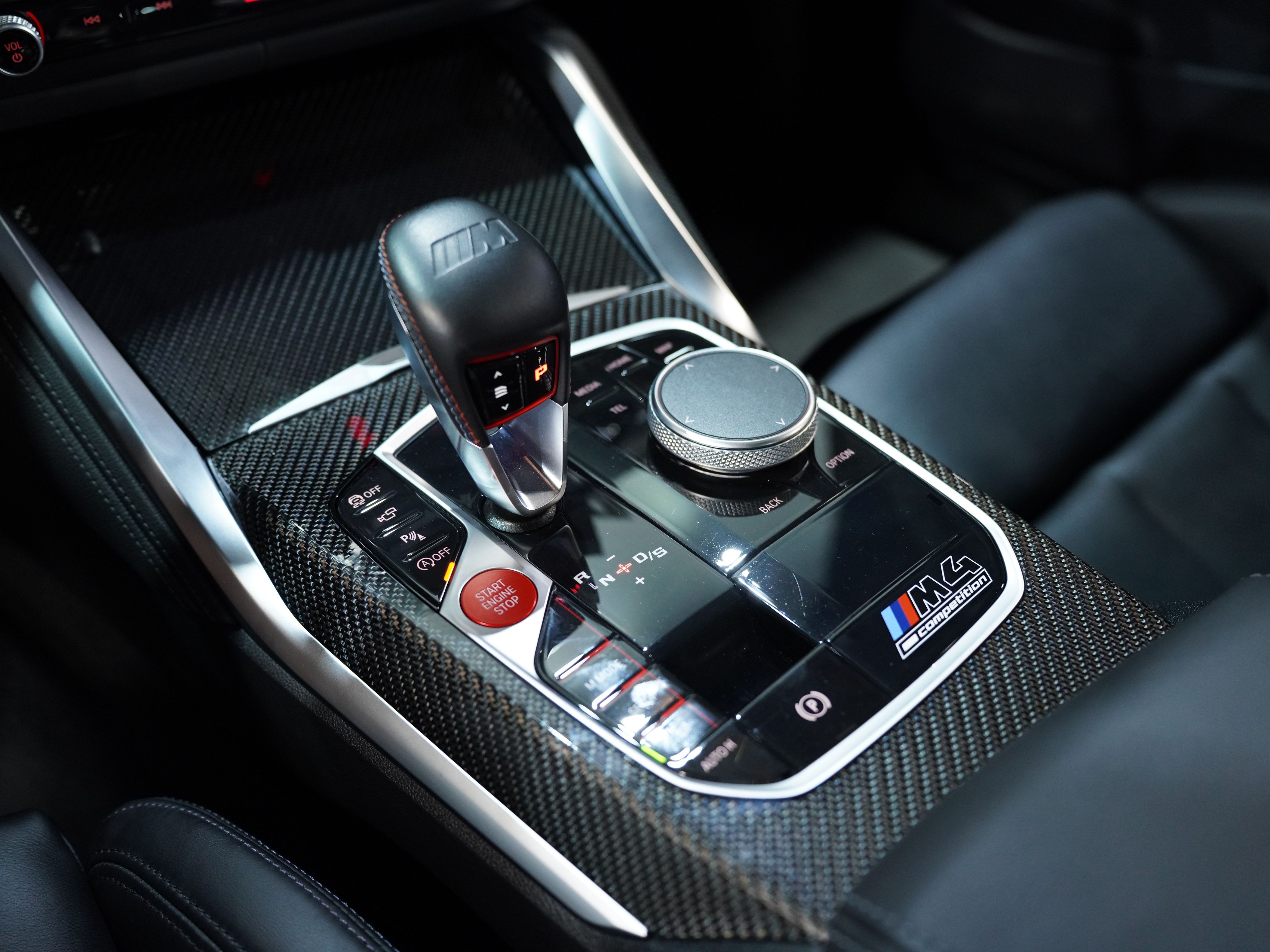 2024 BMW M4 Image 40