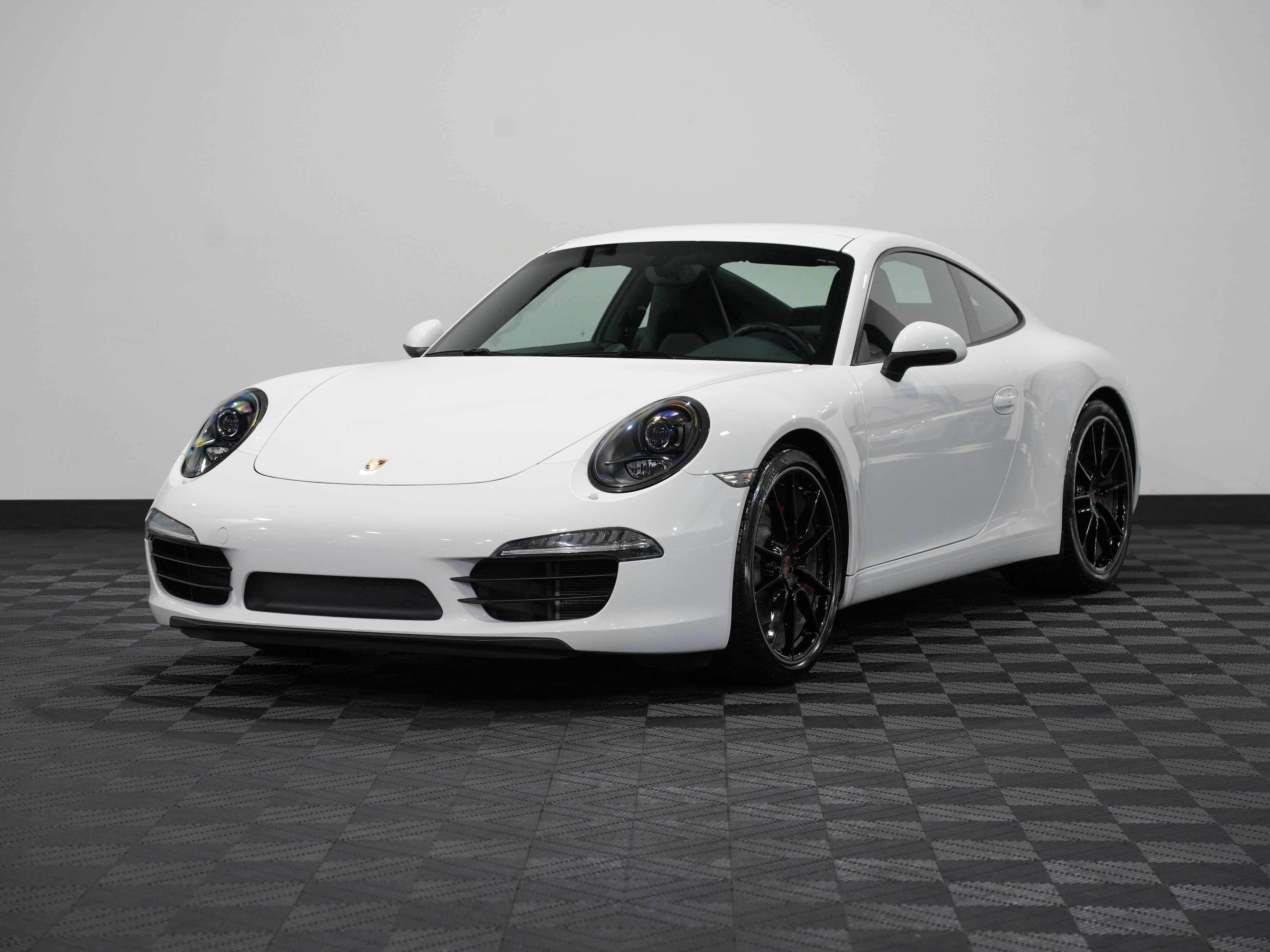 2014 PORSCHE 911 Image 3