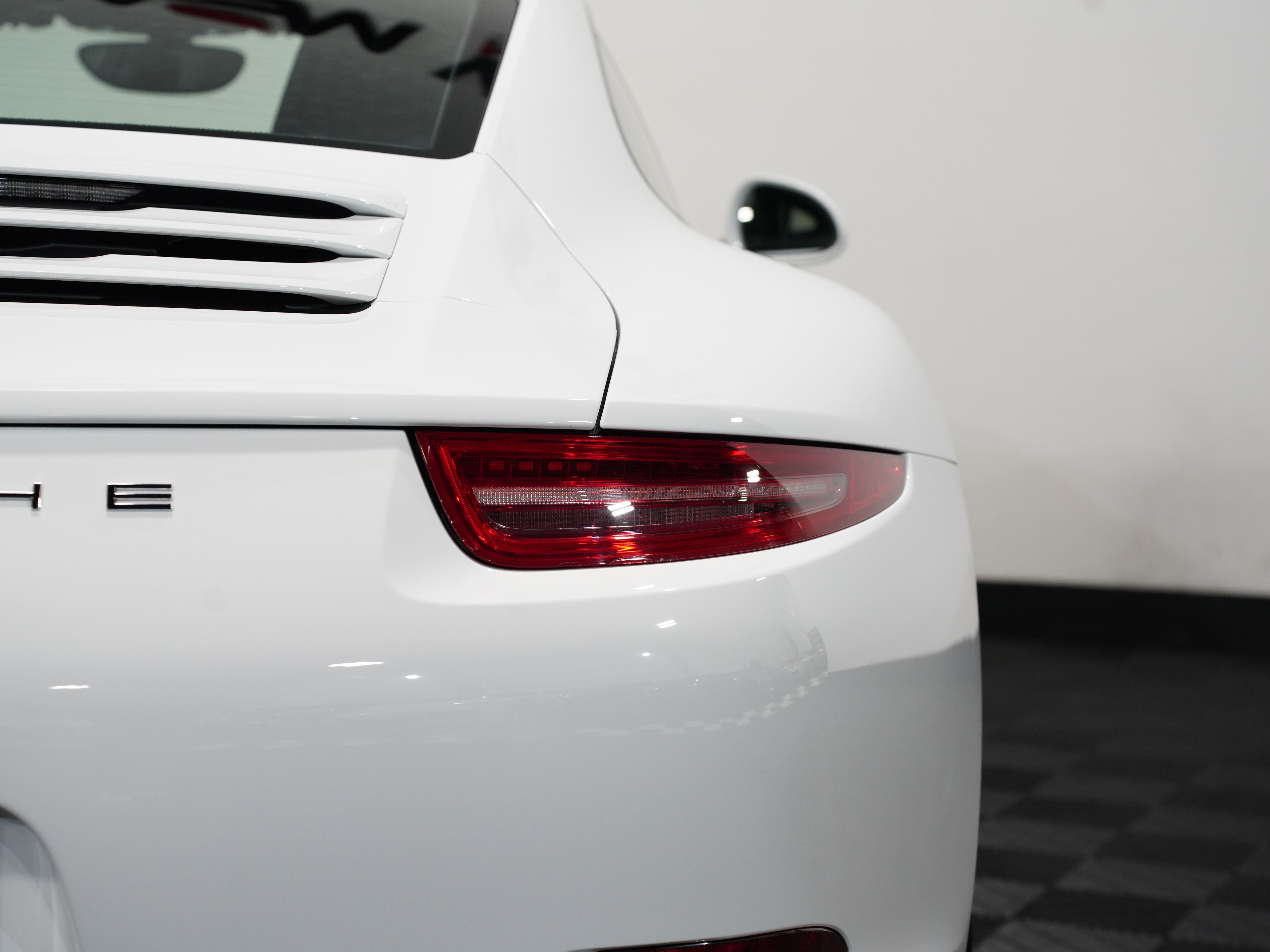 2014 PORSCHE 911 Image 15