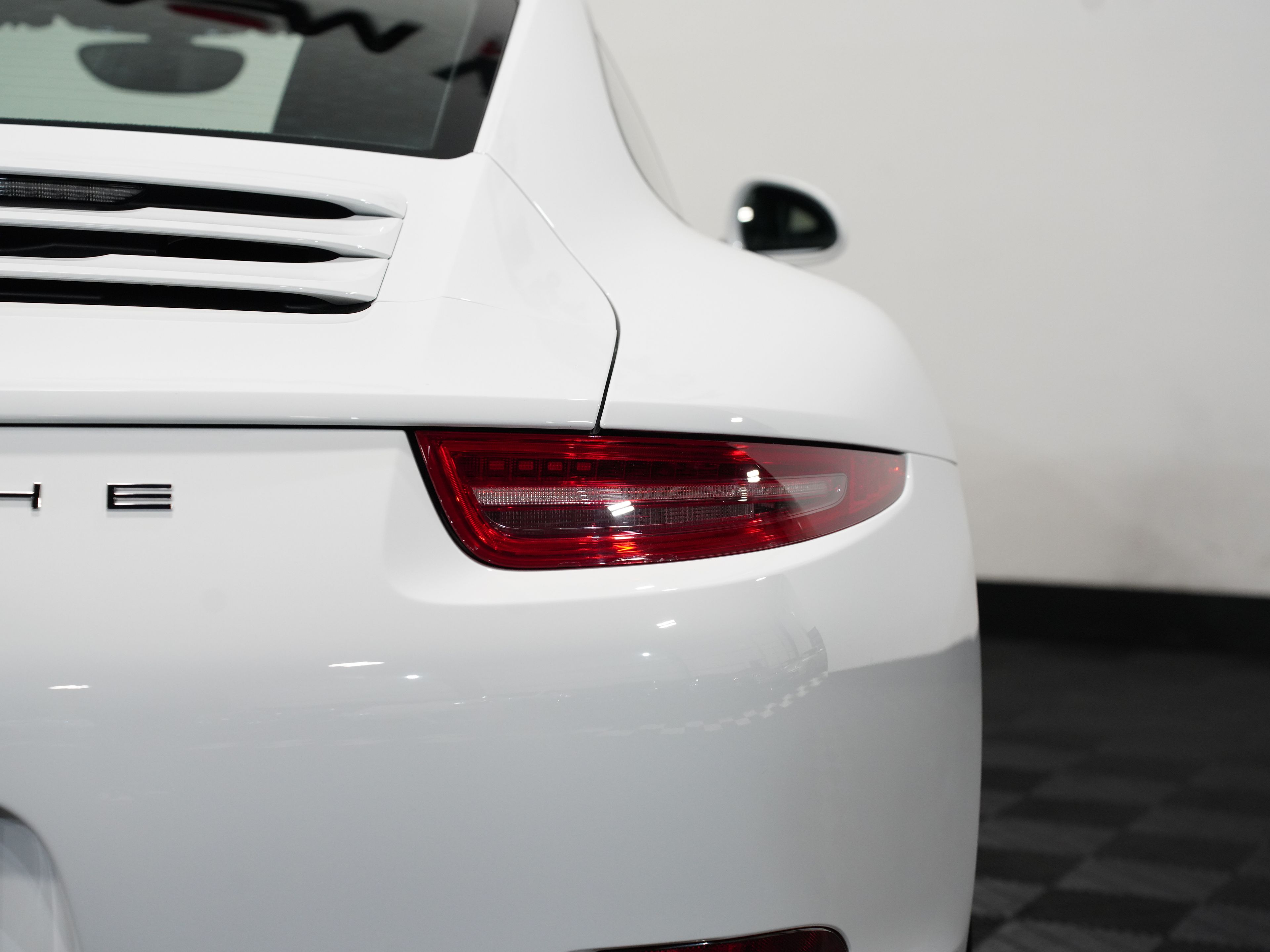 2014 PORSCHE 911 Image 15
