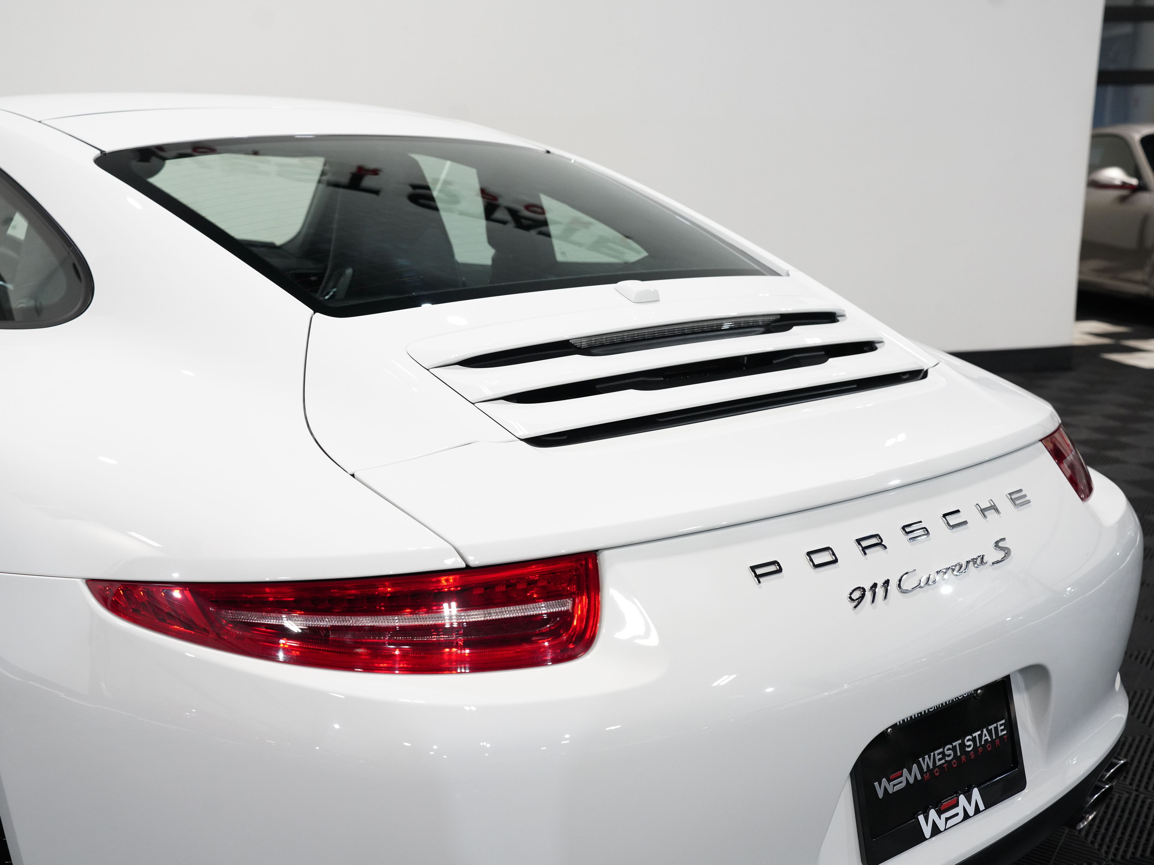 2014 PORSCHE 911 Image 17