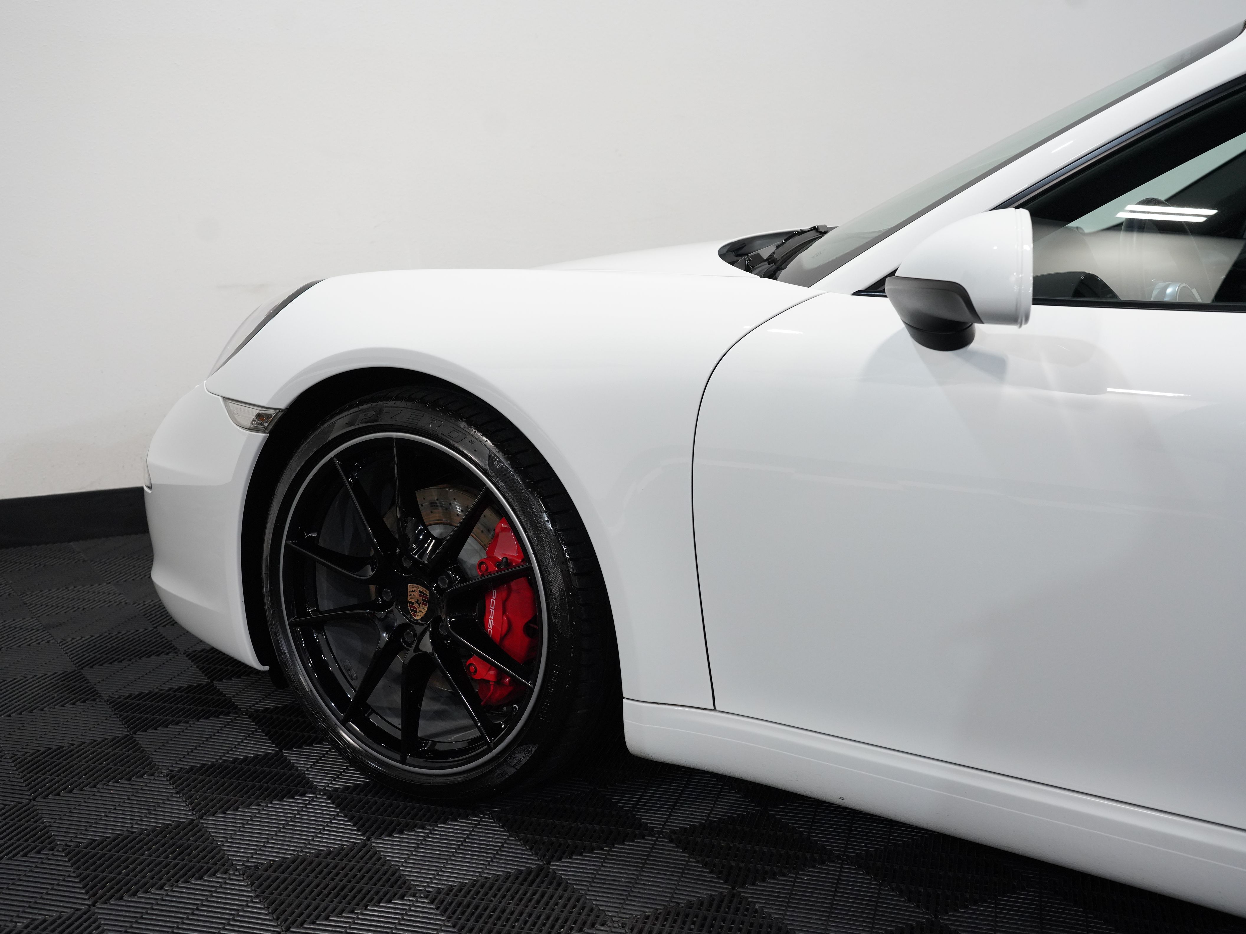 2014 PORSCHE 911 Image 18