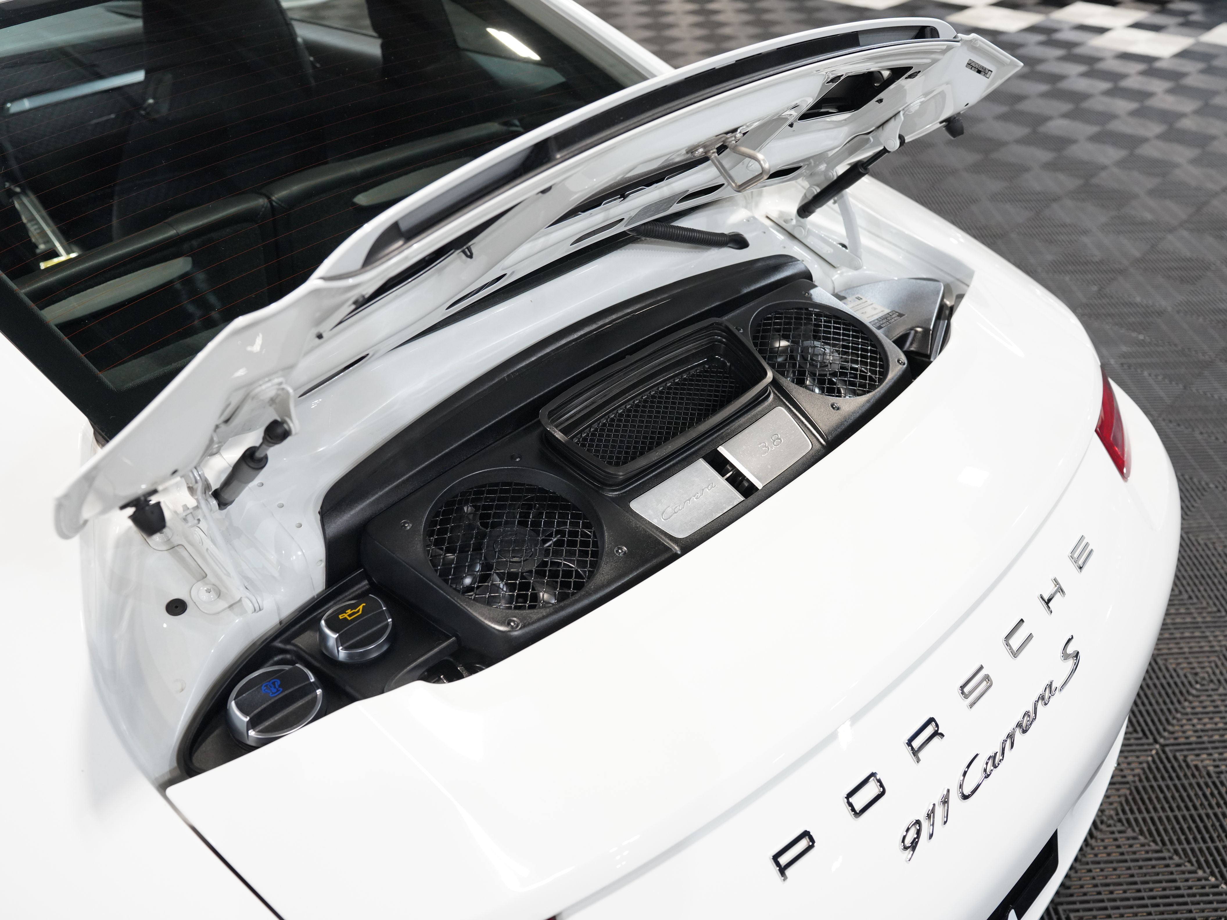 2014 PORSCHE 911 Image 42