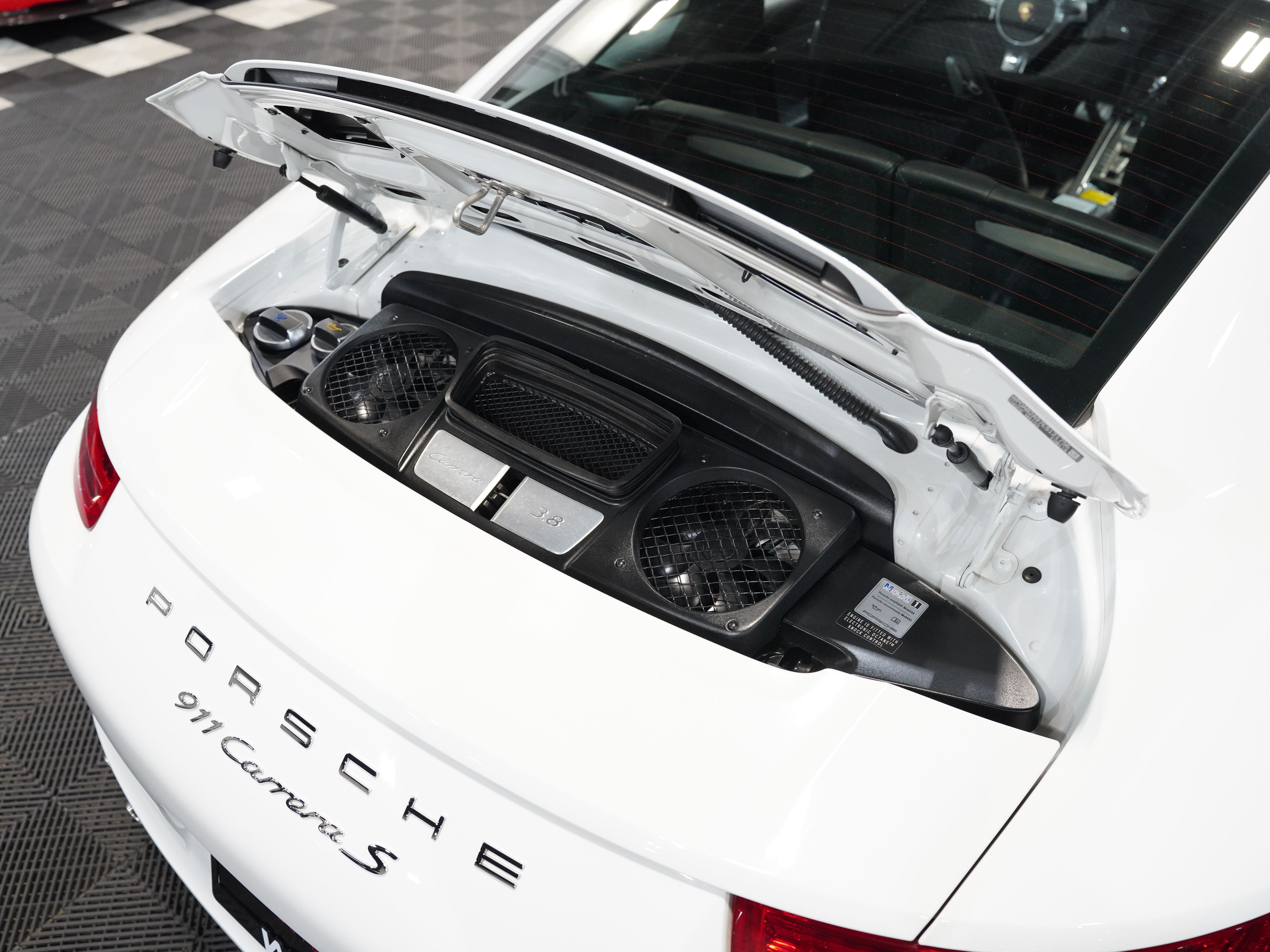 2014 PORSCHE 911 Image 44