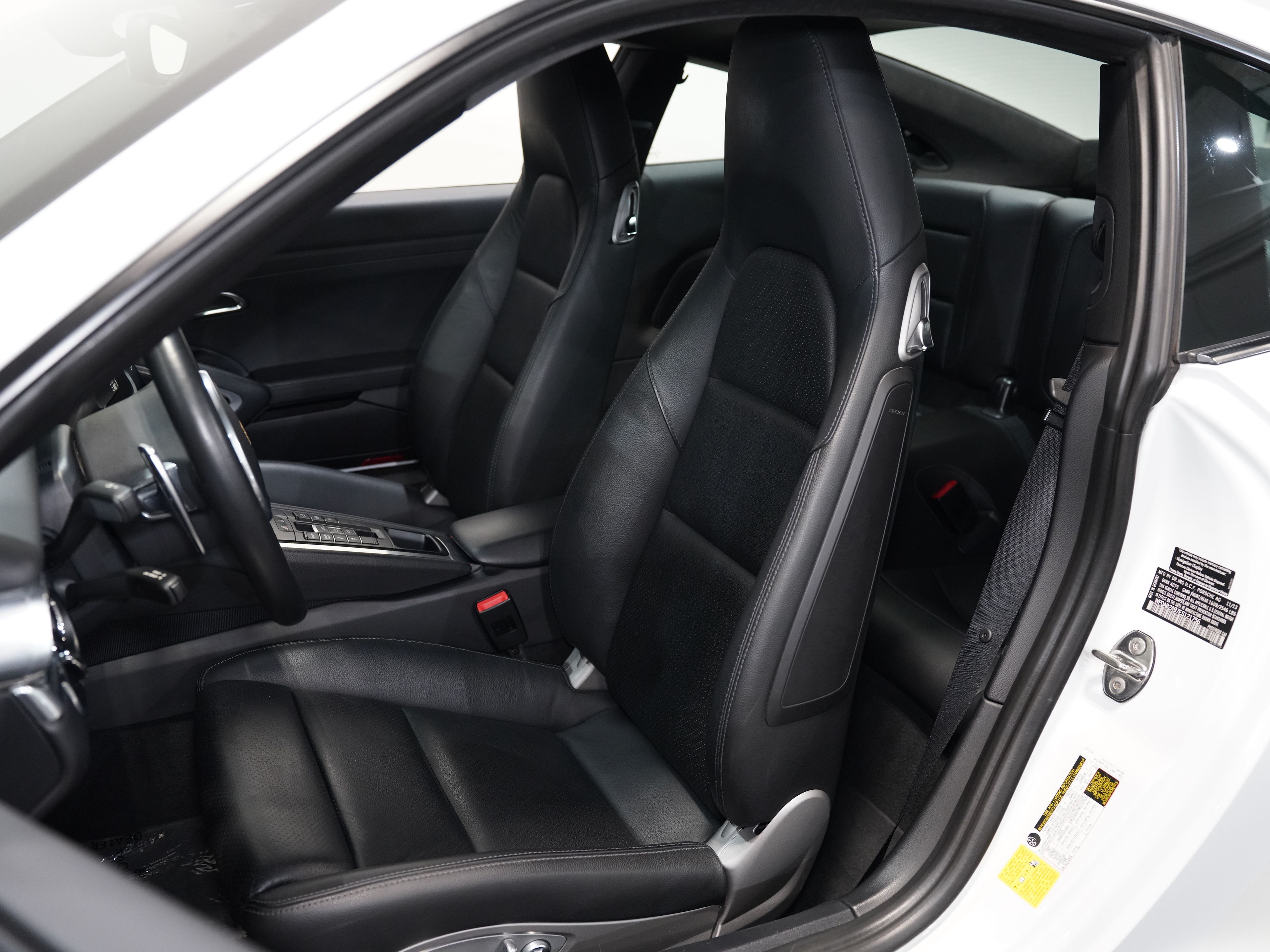 2014 PORSCHE 911 Image 24