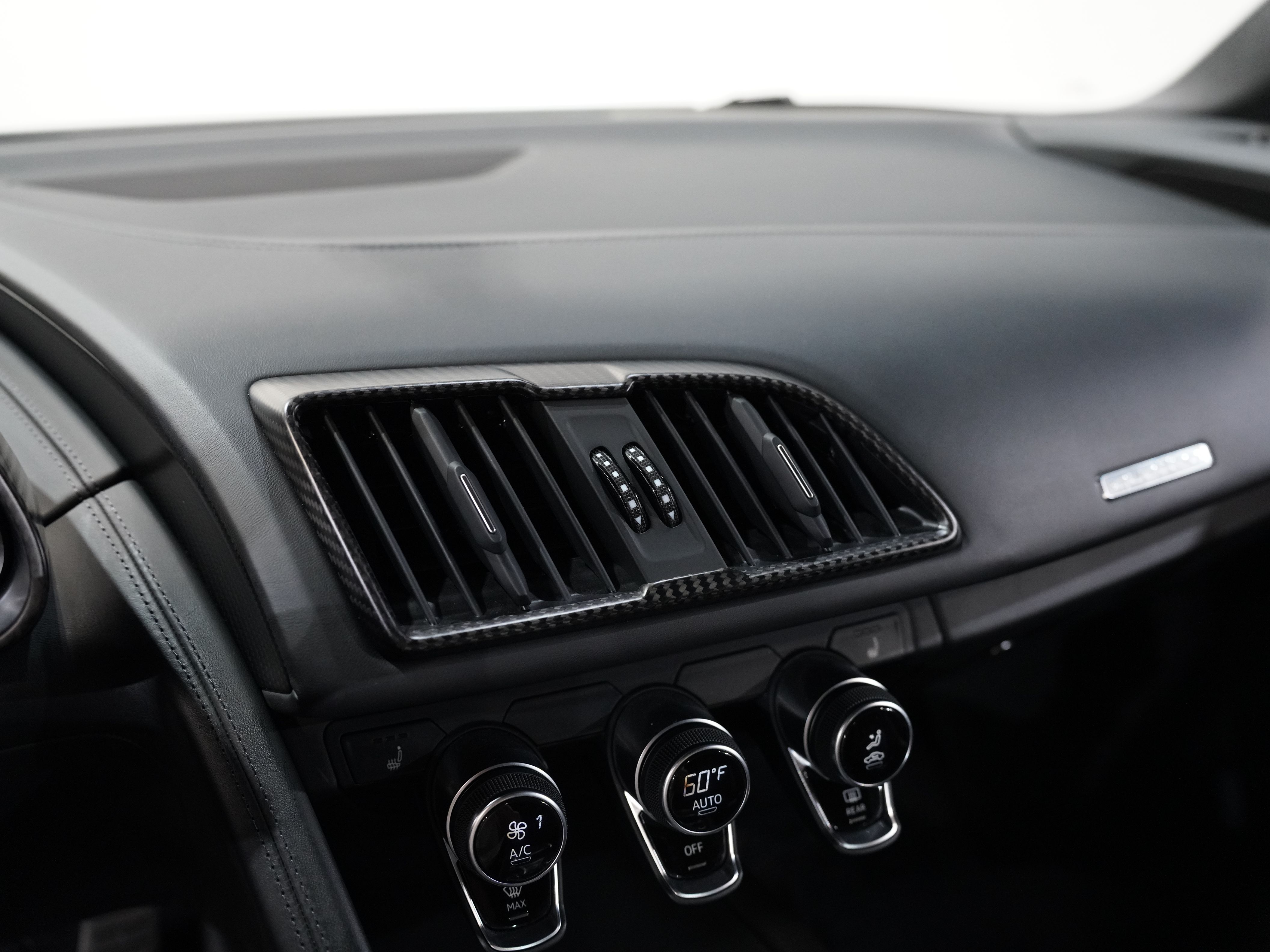 SILVER, 2017 AUDI R8 Image 42