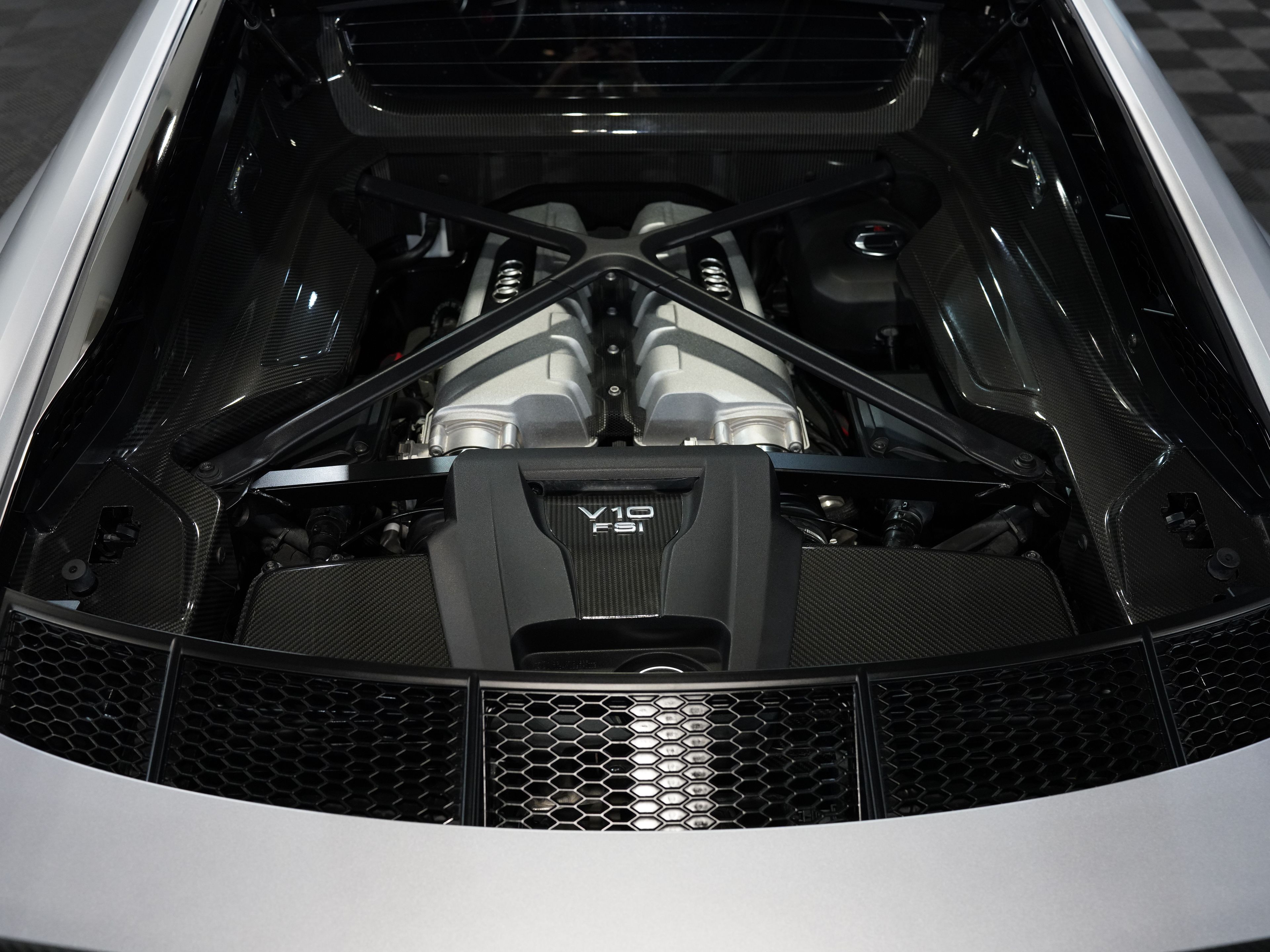 SILVER, 2017 AUDI R8 Thumnail Image 48